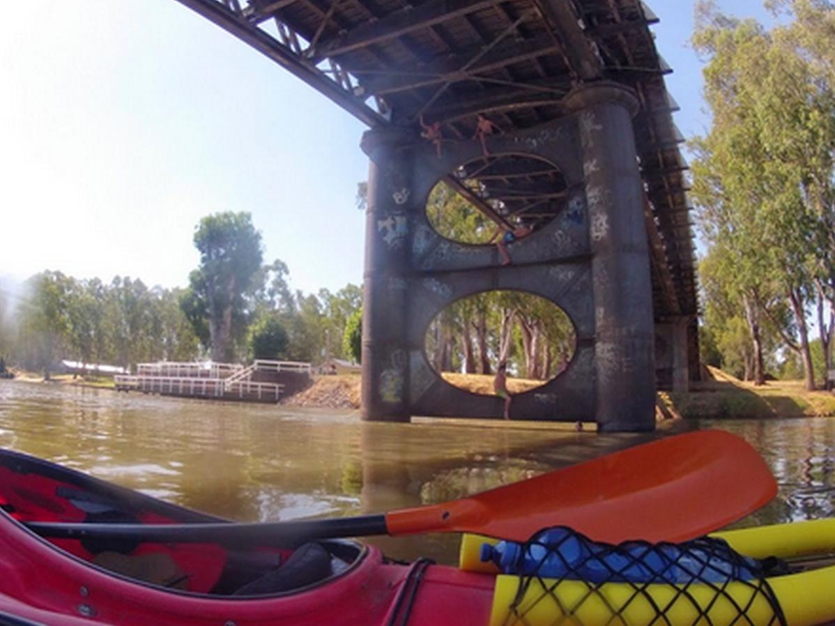 Nơi tham quan gần đây