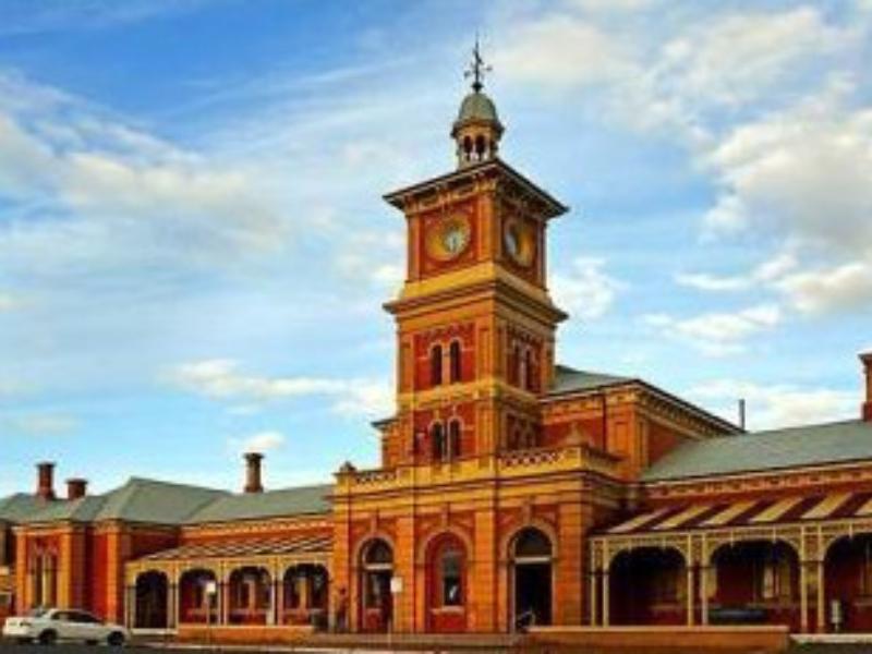 Nơi tham quan gần đây