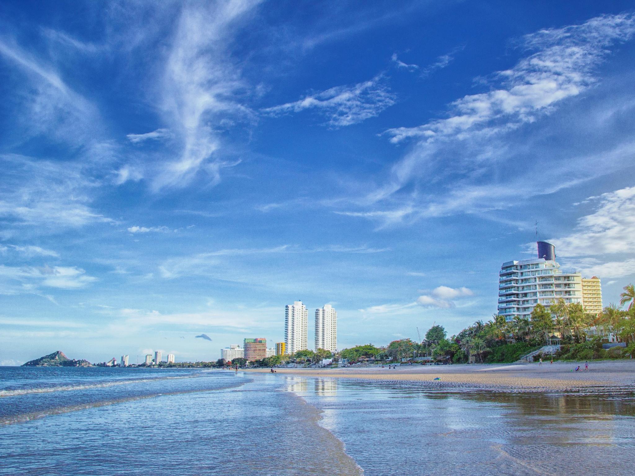 Khu vực xung quanh