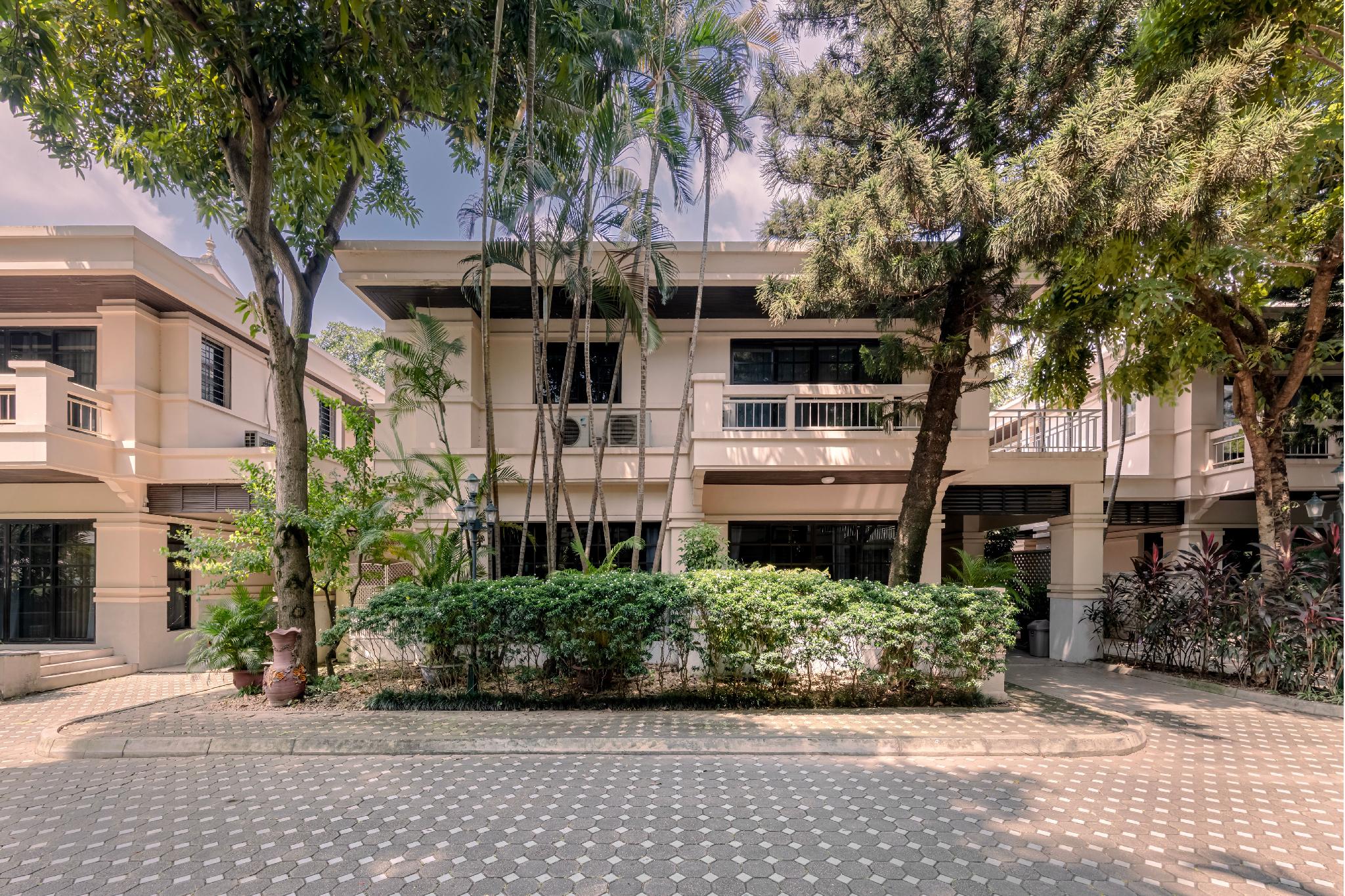 Ngoại cảnh khách sạn