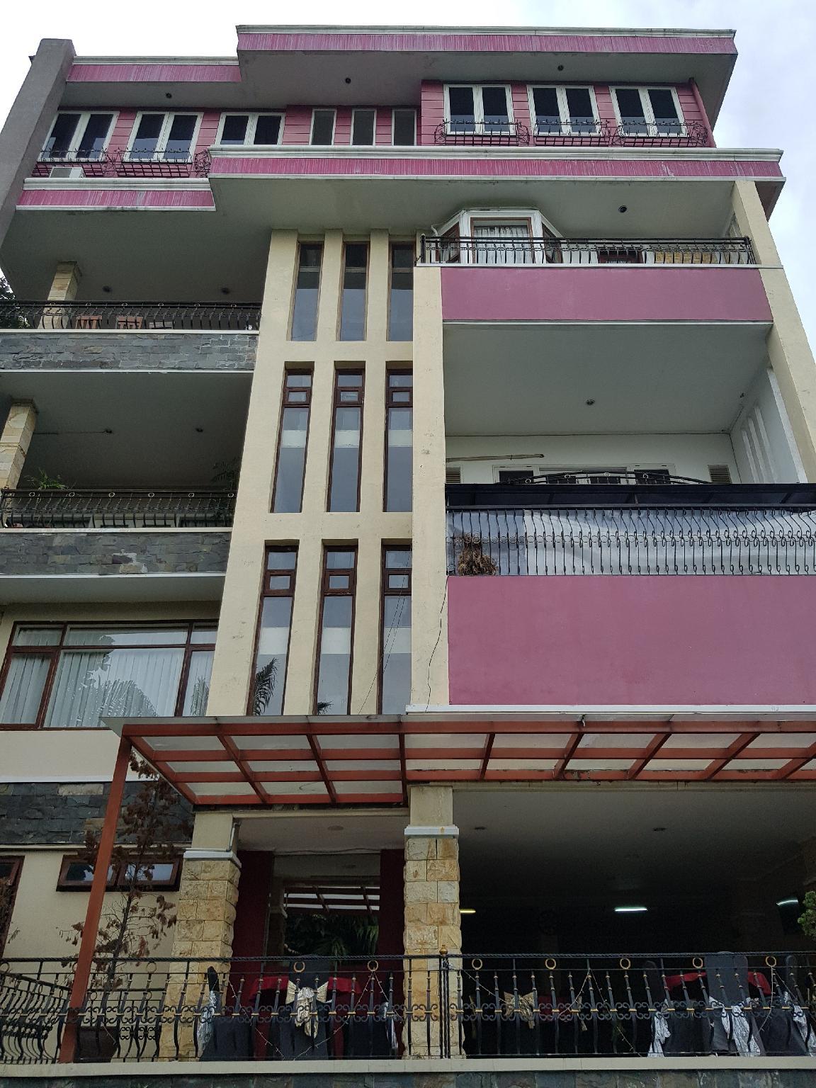 Ngoại cảnh khách sạn