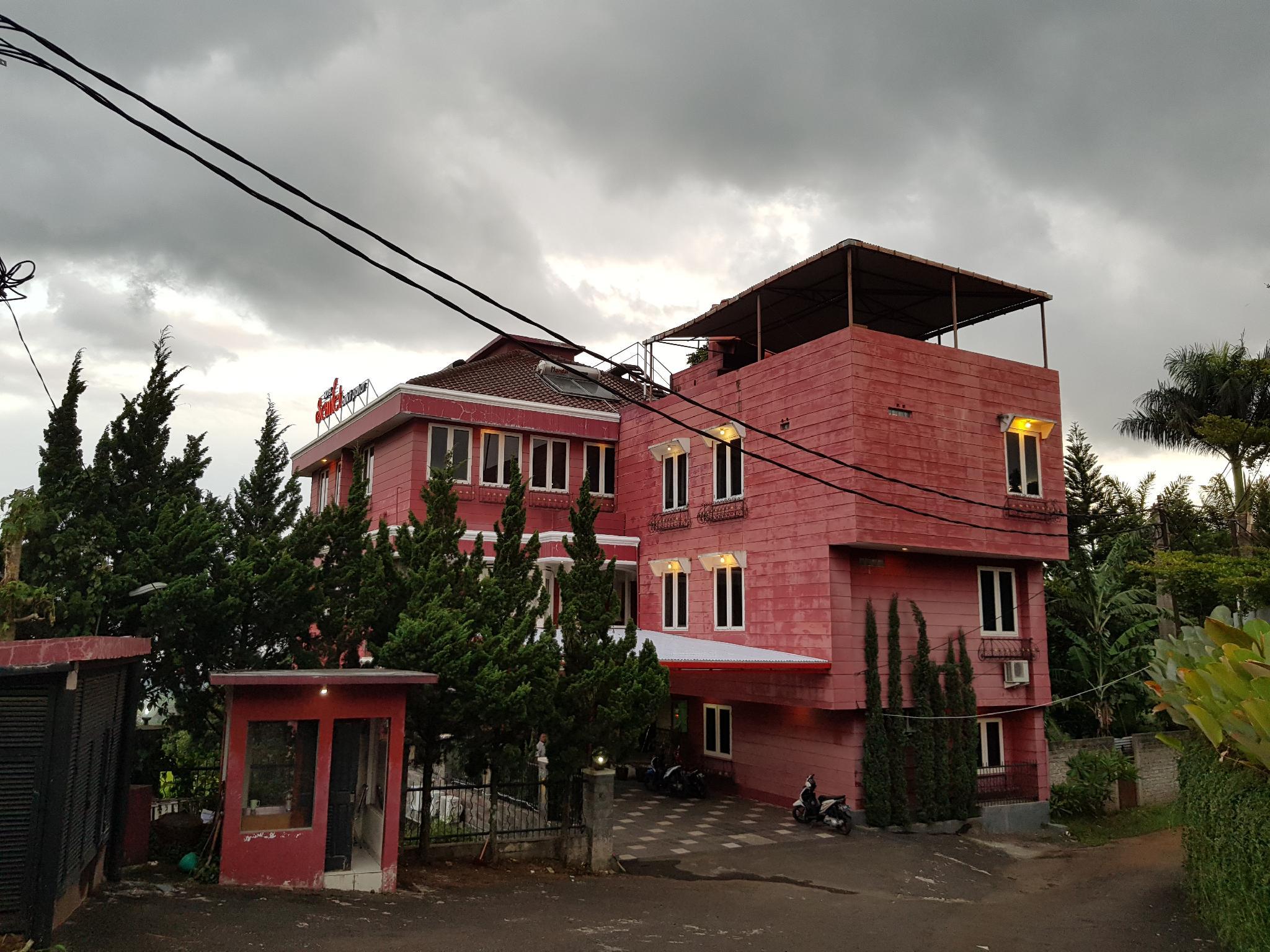 Ngoại cảnh khách sạn