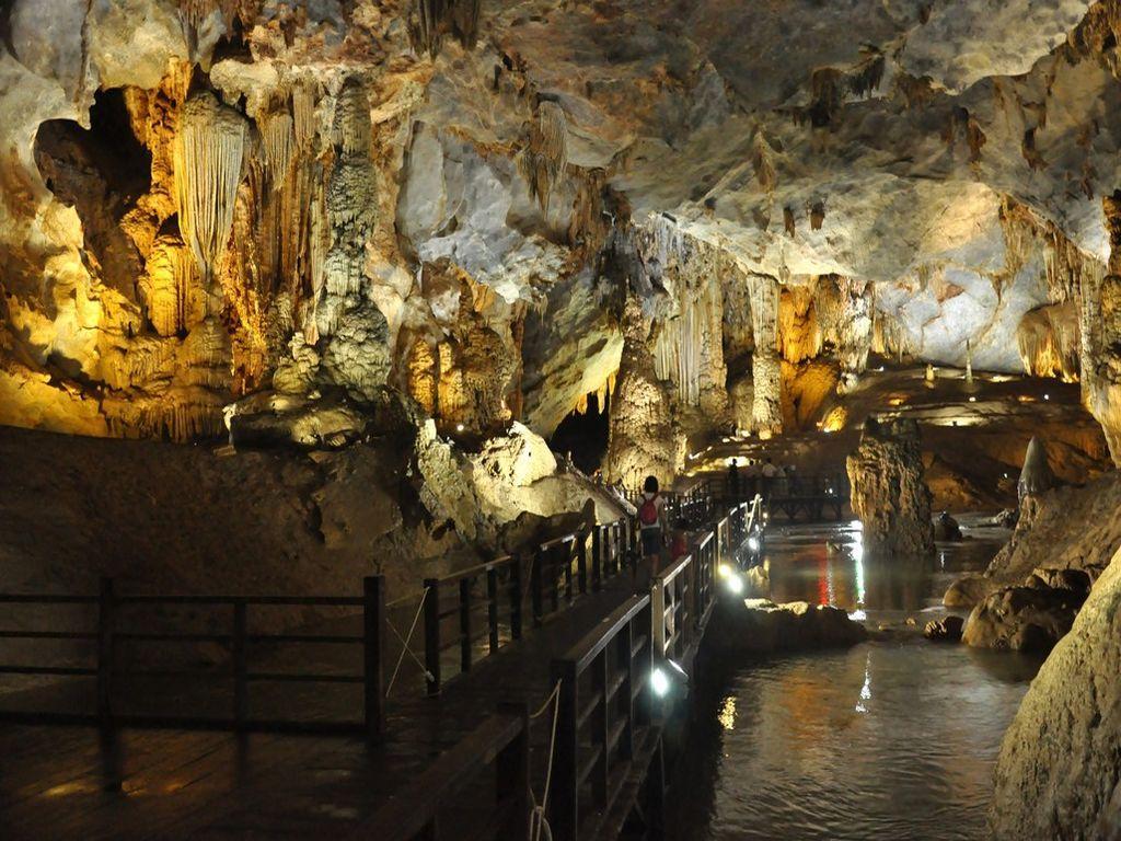 Nơi tham quan gần đây