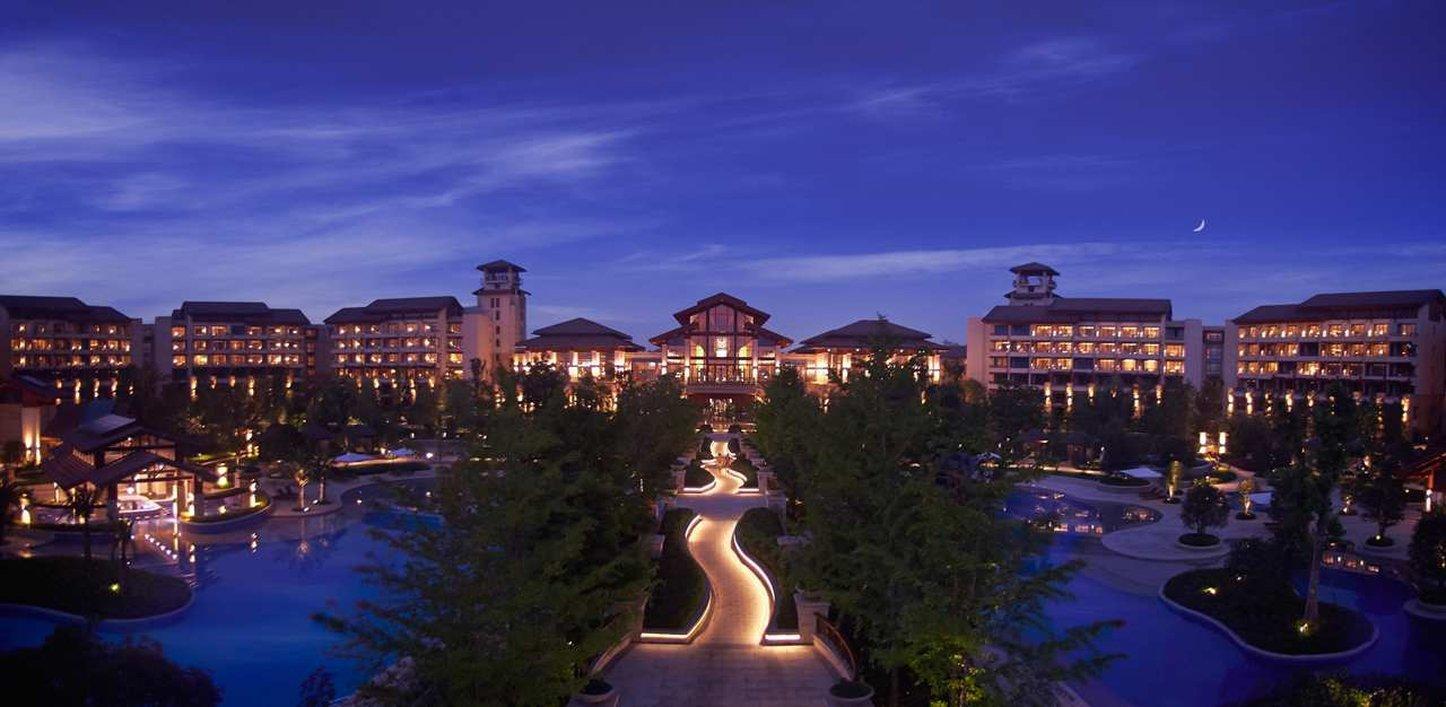 Ngoại cảnh khách sạn