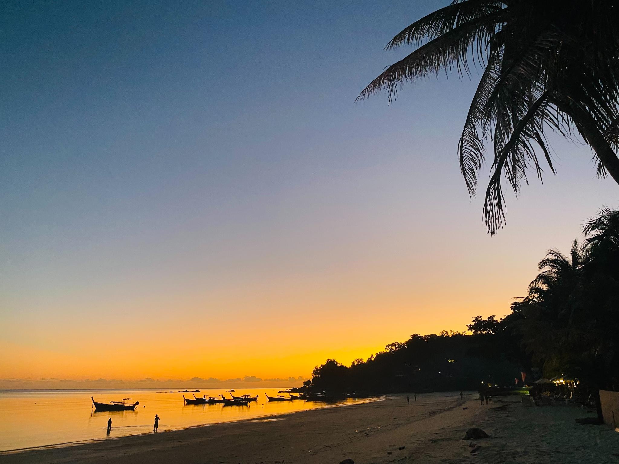 Khu vực xung quanh