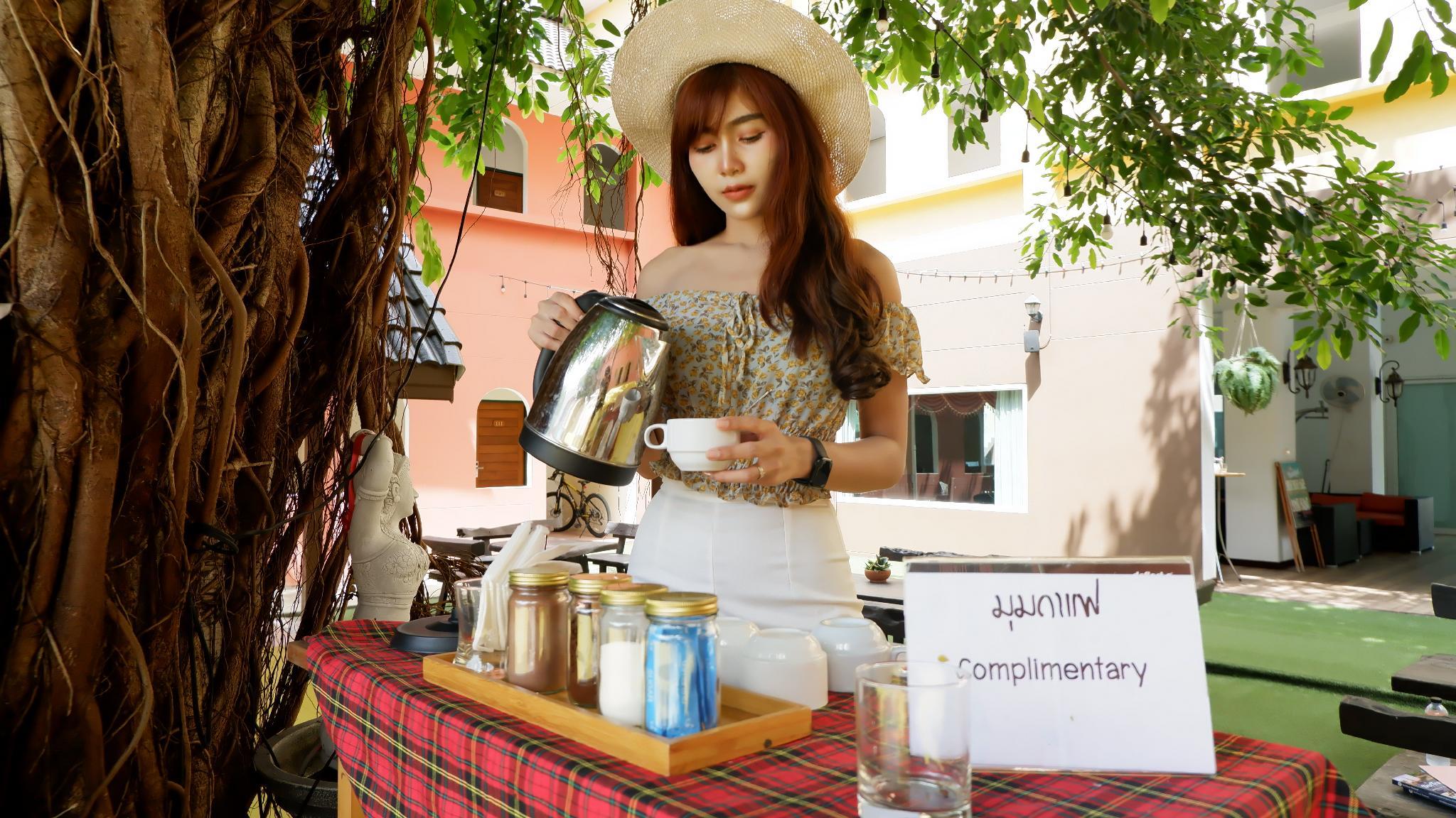 Khu vực xung quanh