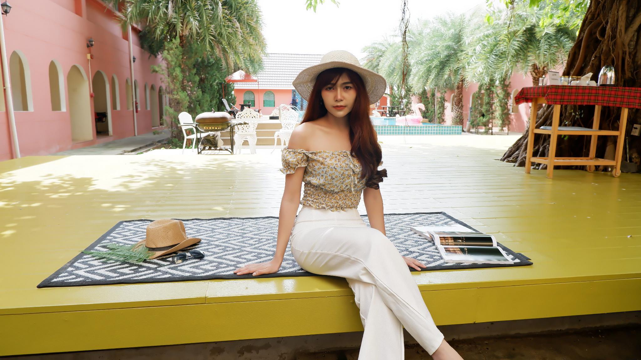 Khu vực xung quanh