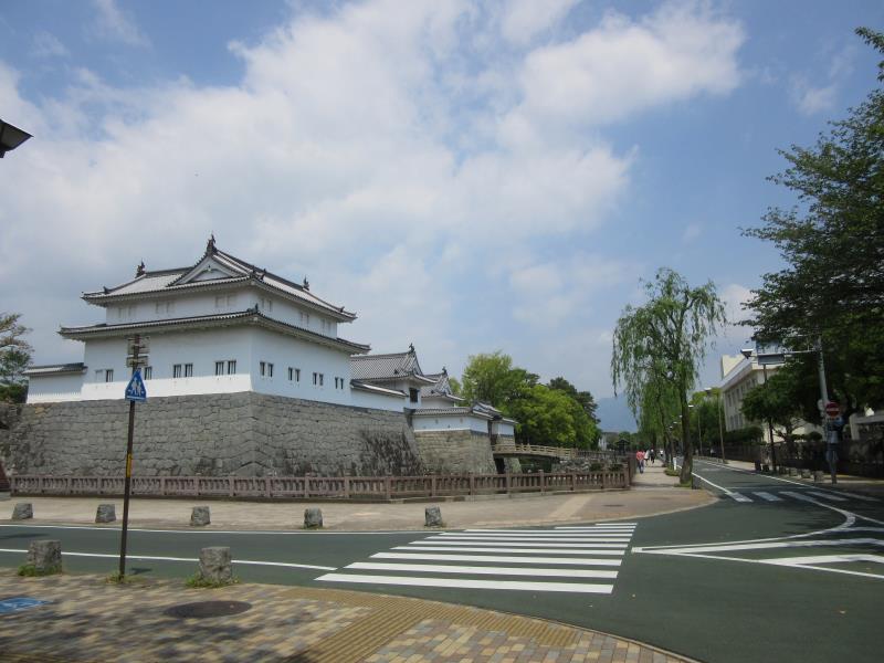 Nơi tham quan gần đây