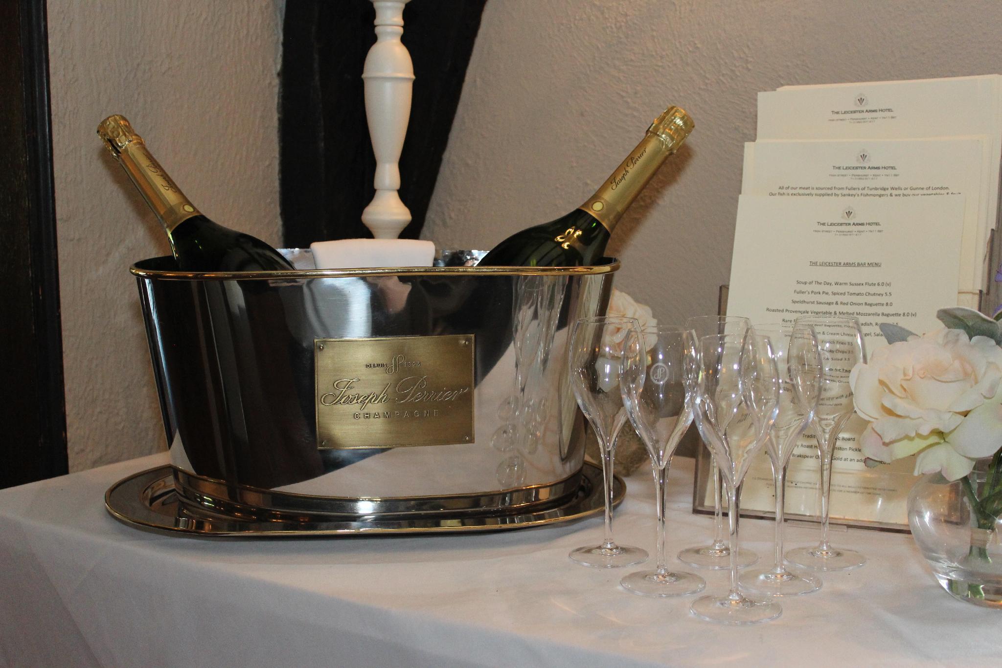 Đồ ăn và thức uống