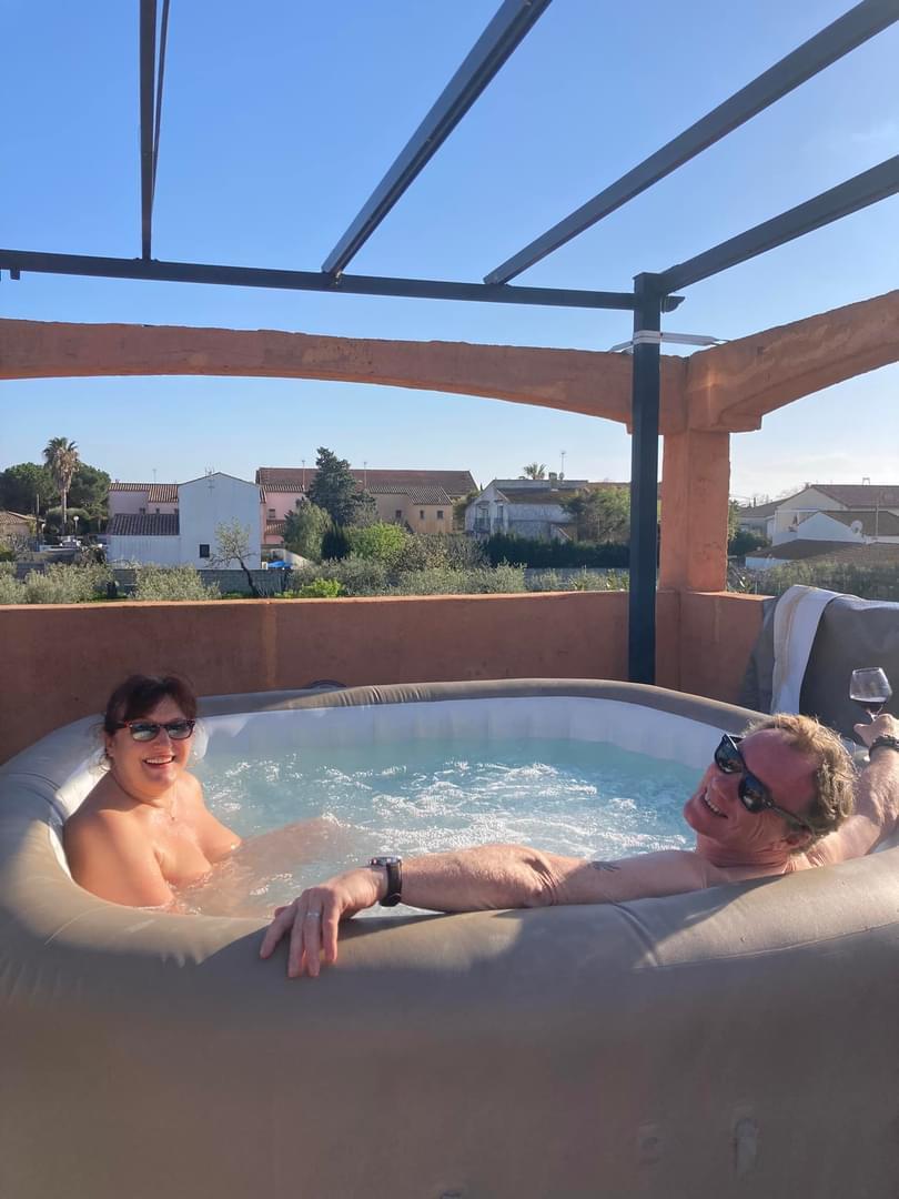 Bồn tắm nước nóng