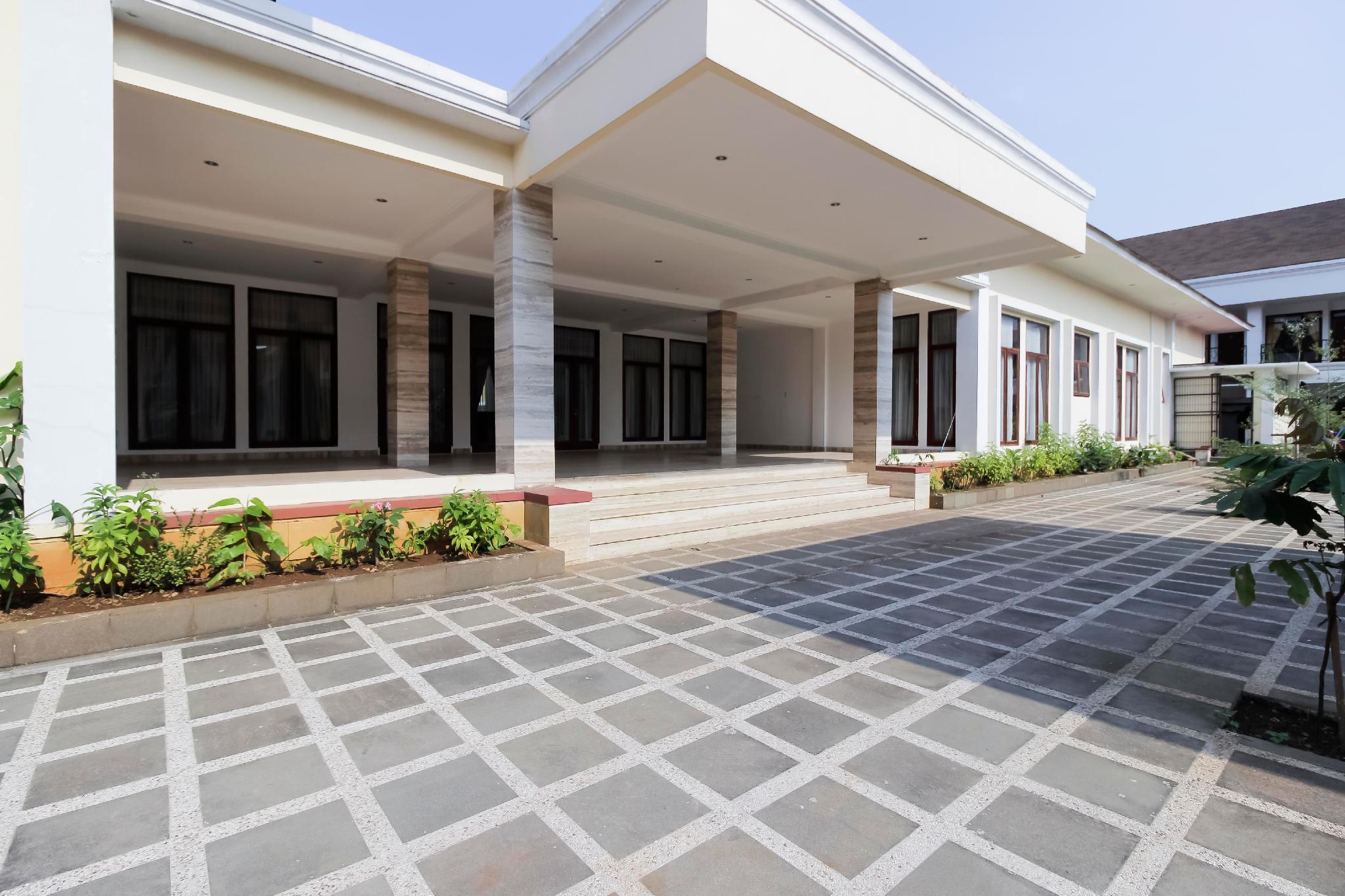 Ngoại cảnh khách sạn