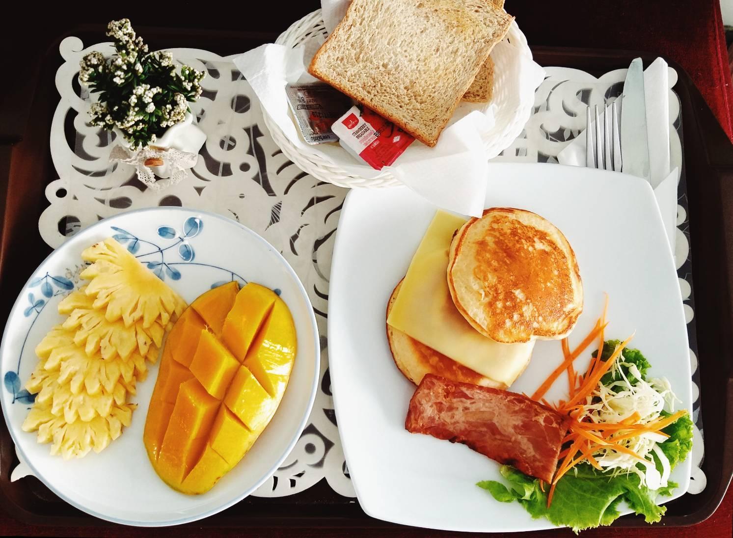 Đồ ăn và thức uống