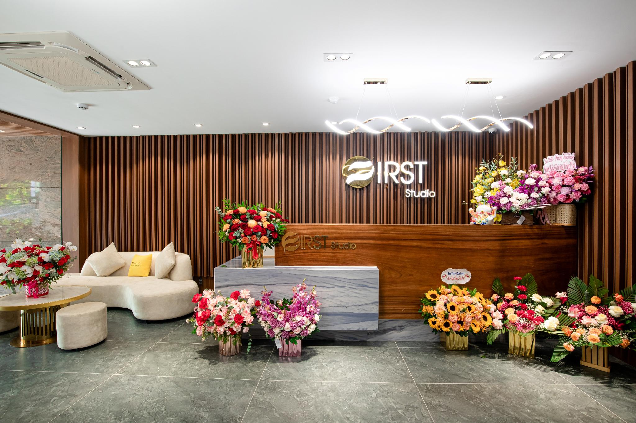 Đặt FIRST Studio Hotel Da Nang - Giá tốt nhất | iVIVU