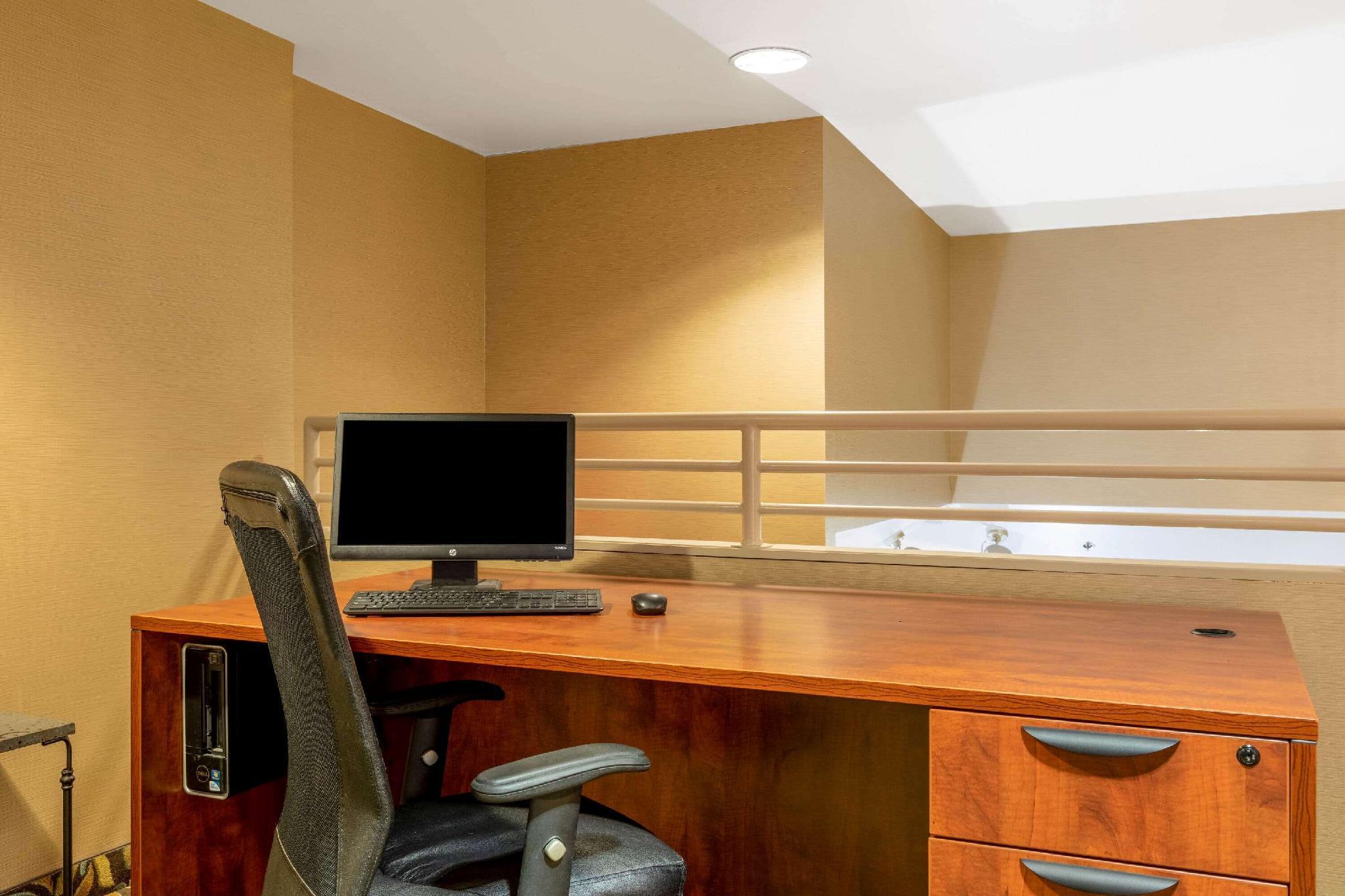 Trung tâm hội nghị