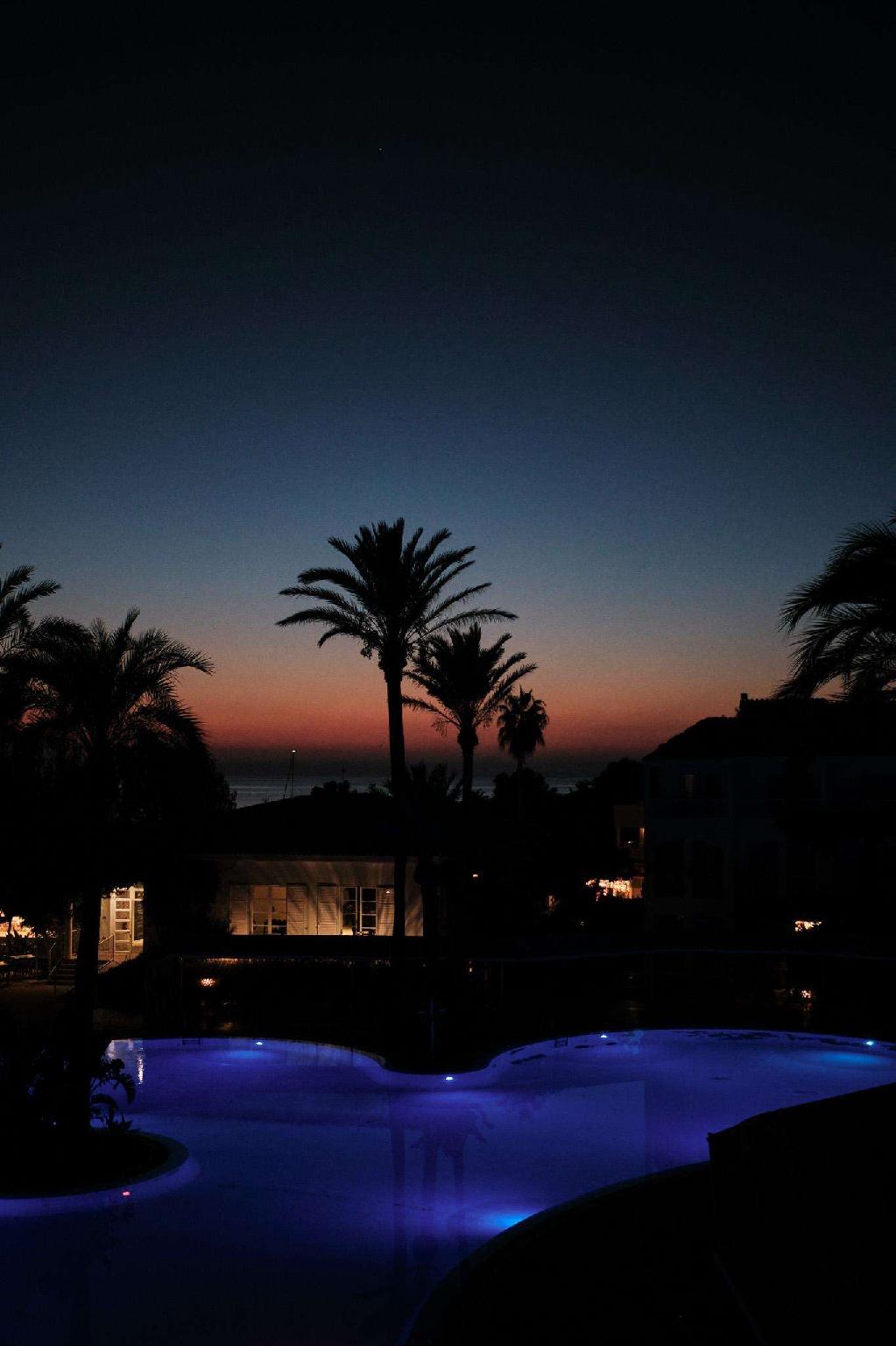 Ngoại cảnh khách sạn