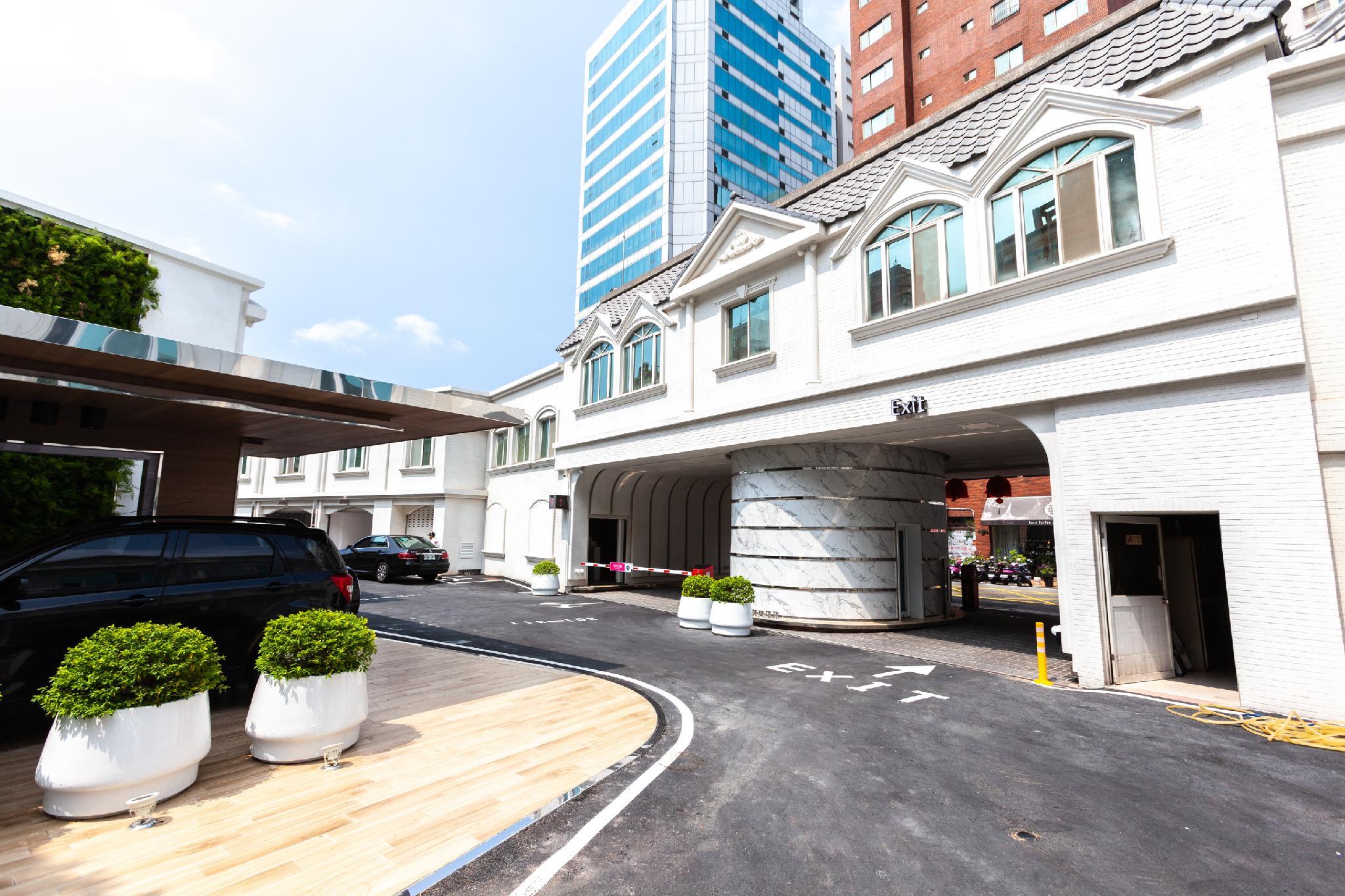 Ngoại cảnh khách sạn