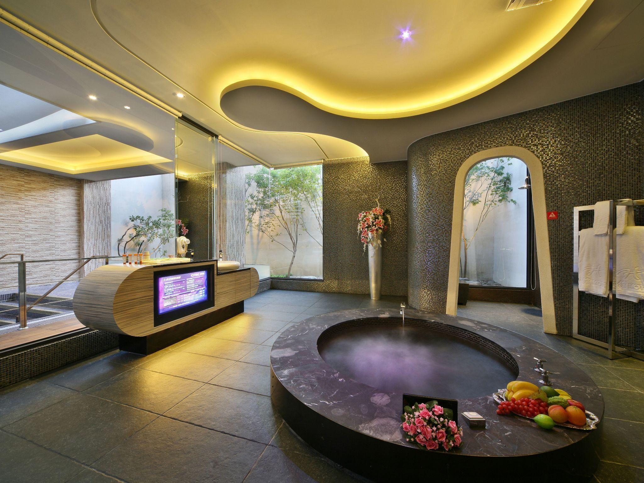 Bồn tắm nước nóng