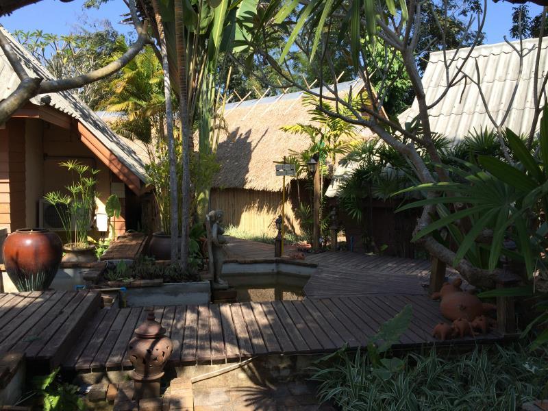 Ngoại cảnh khách sạn