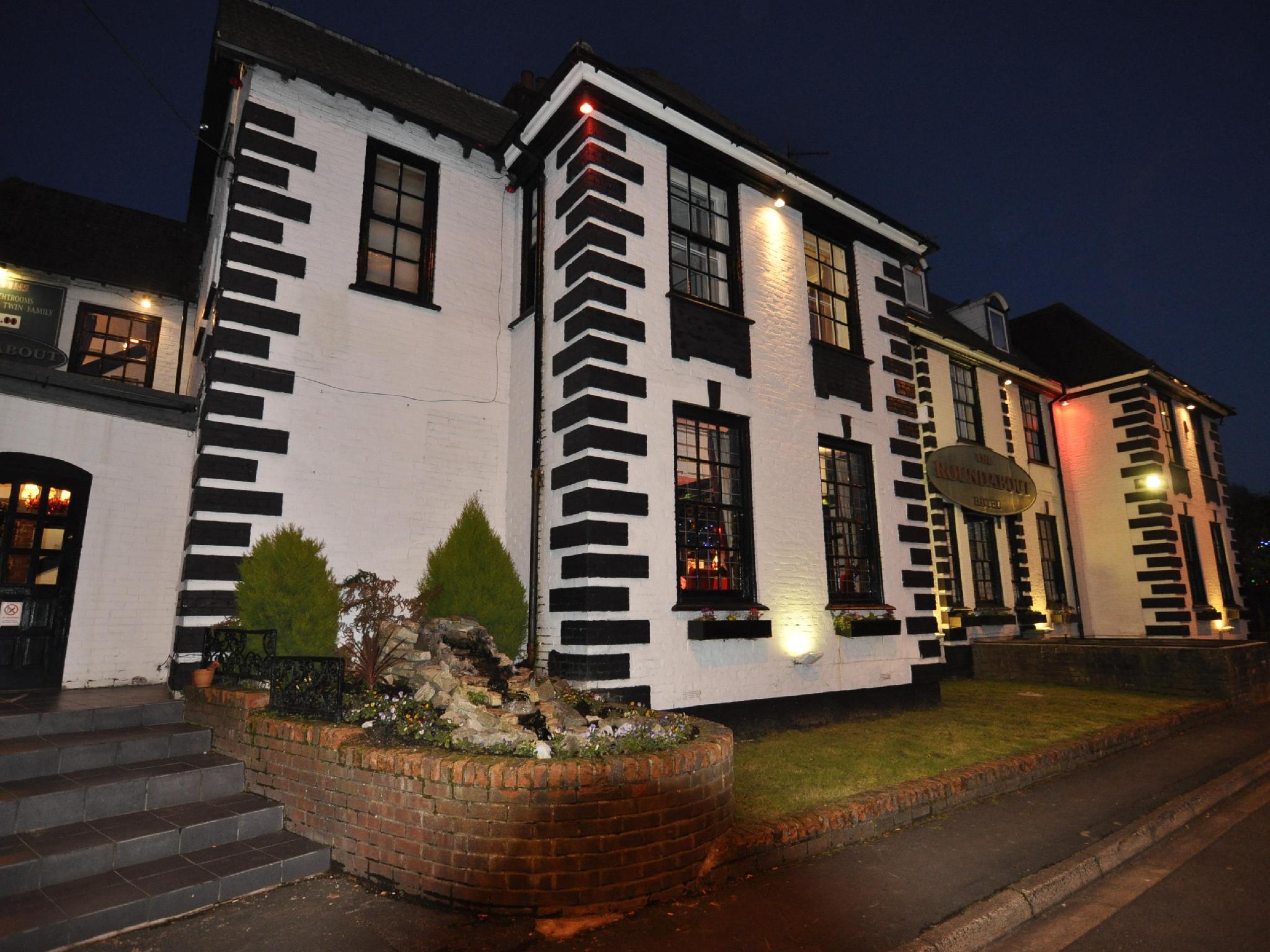 Ngoại cảnh khách sạn