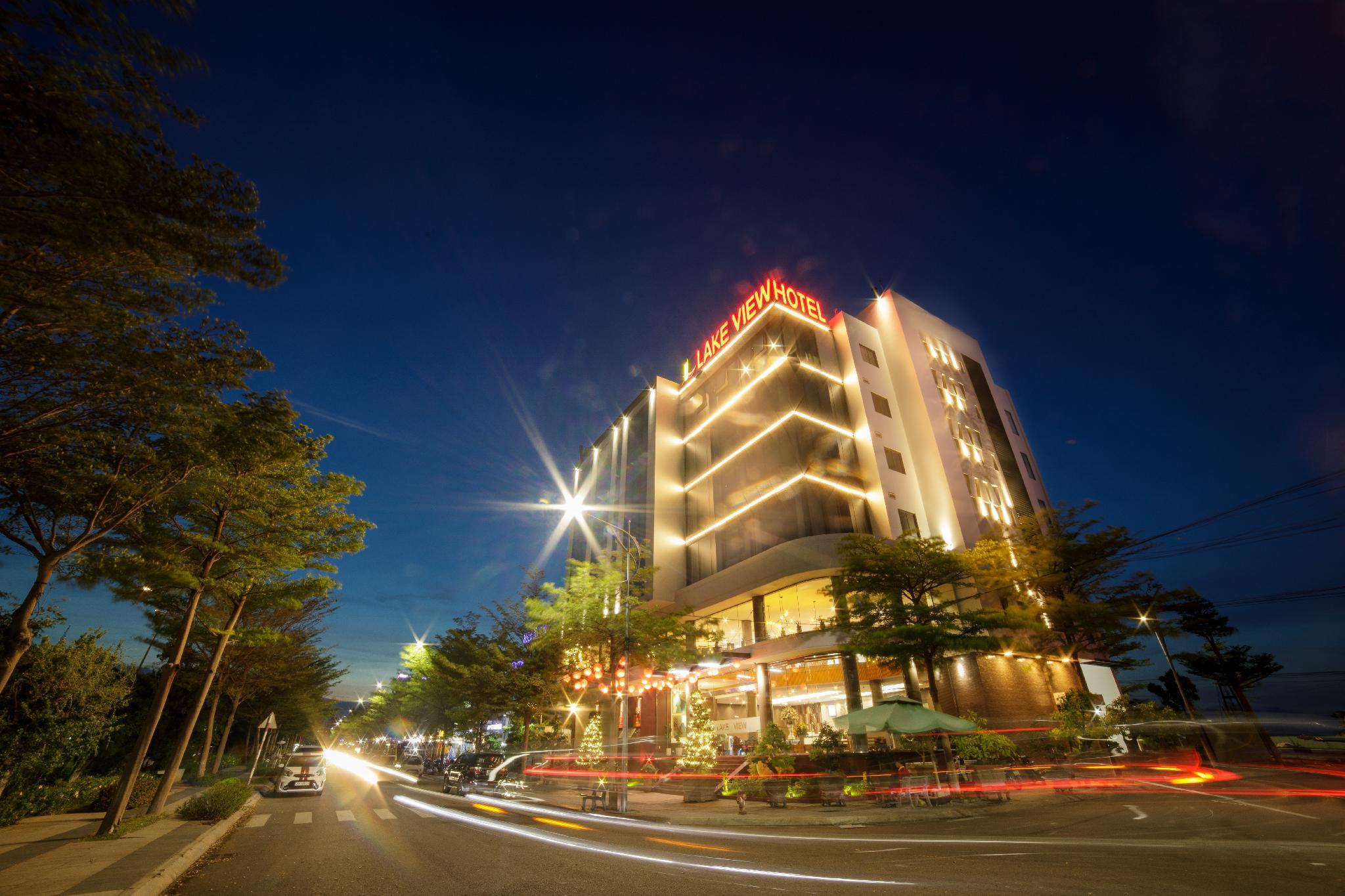 Ngoại cảnh khách sạn