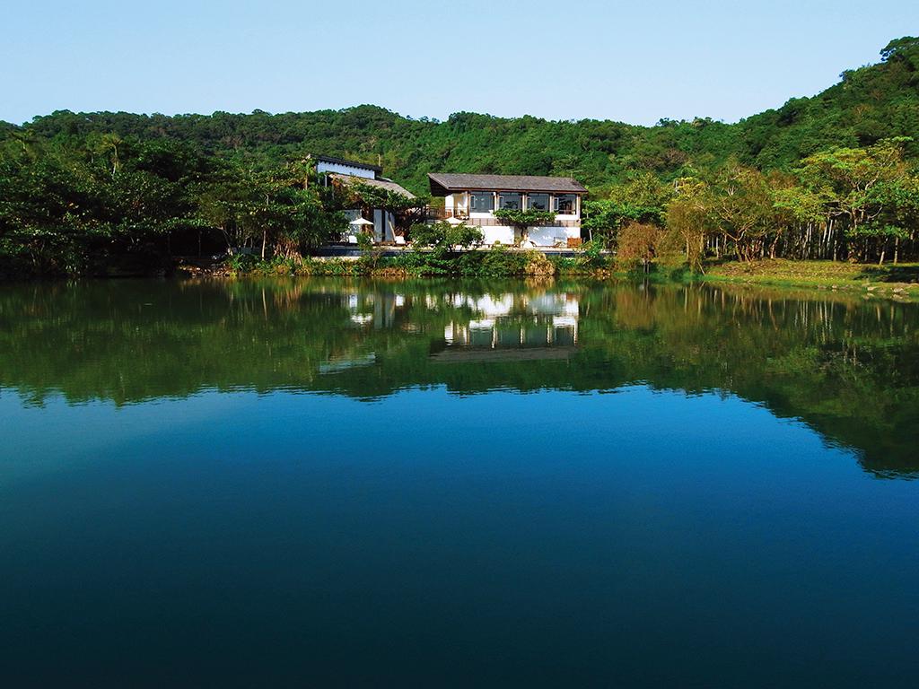 Khu vực xung quanh