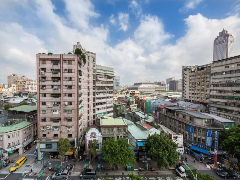 Khu vực xung quanh