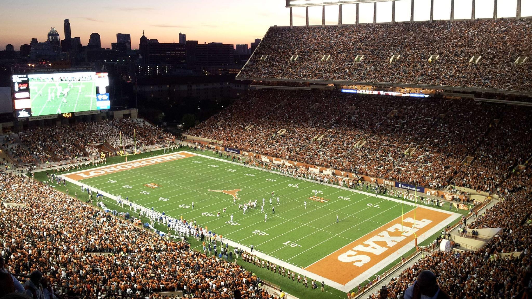 Nơi tham quan gần đây