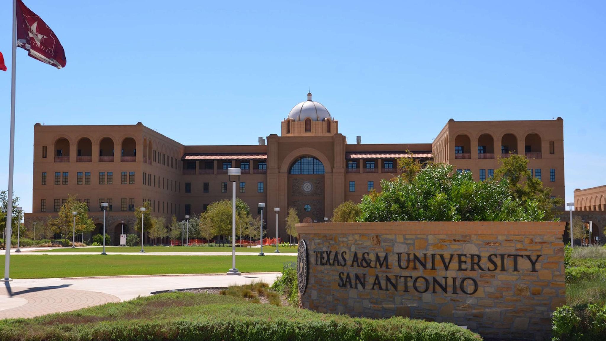 Nơi tham quan gần đây