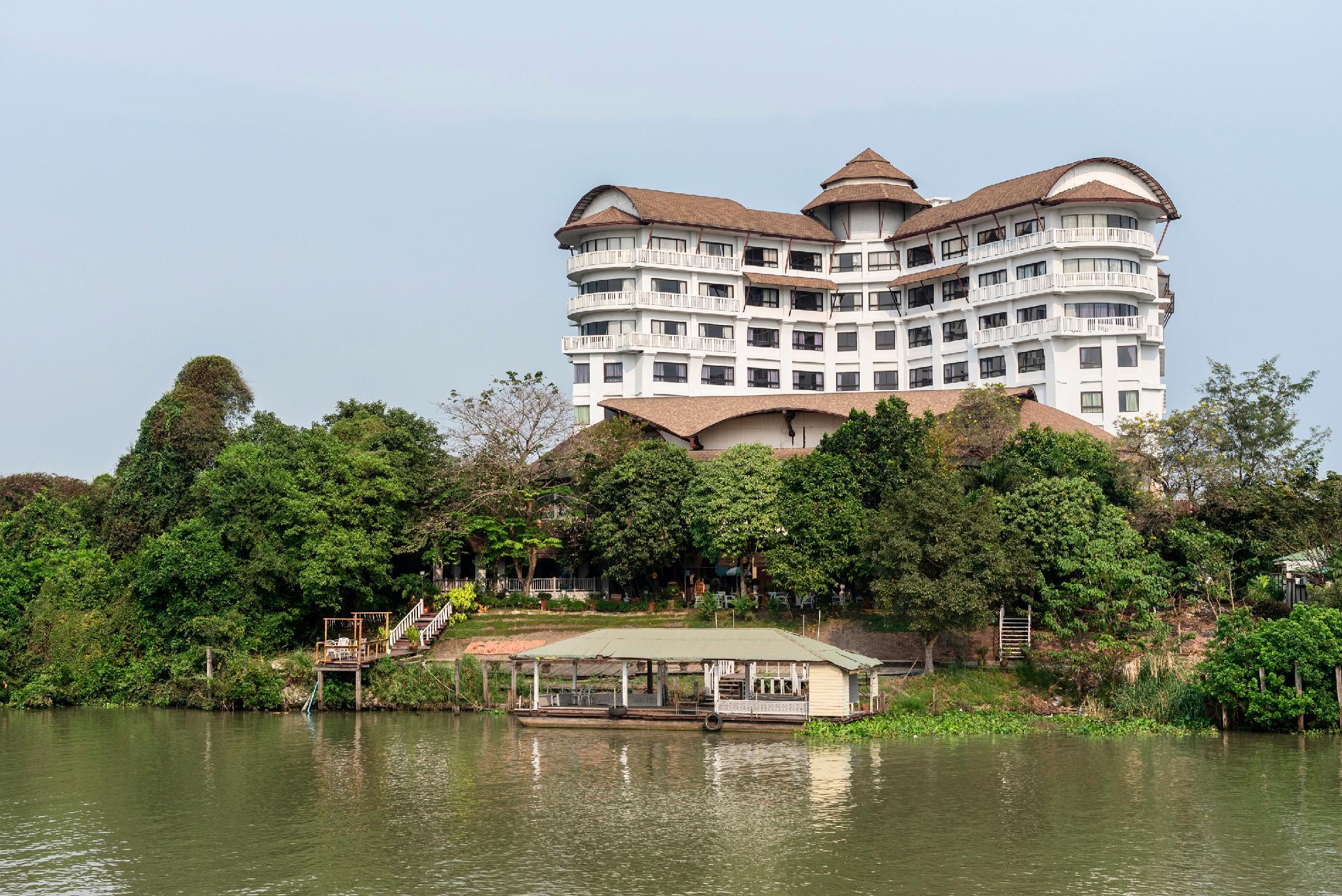 Ngoại cảnh khách sạn