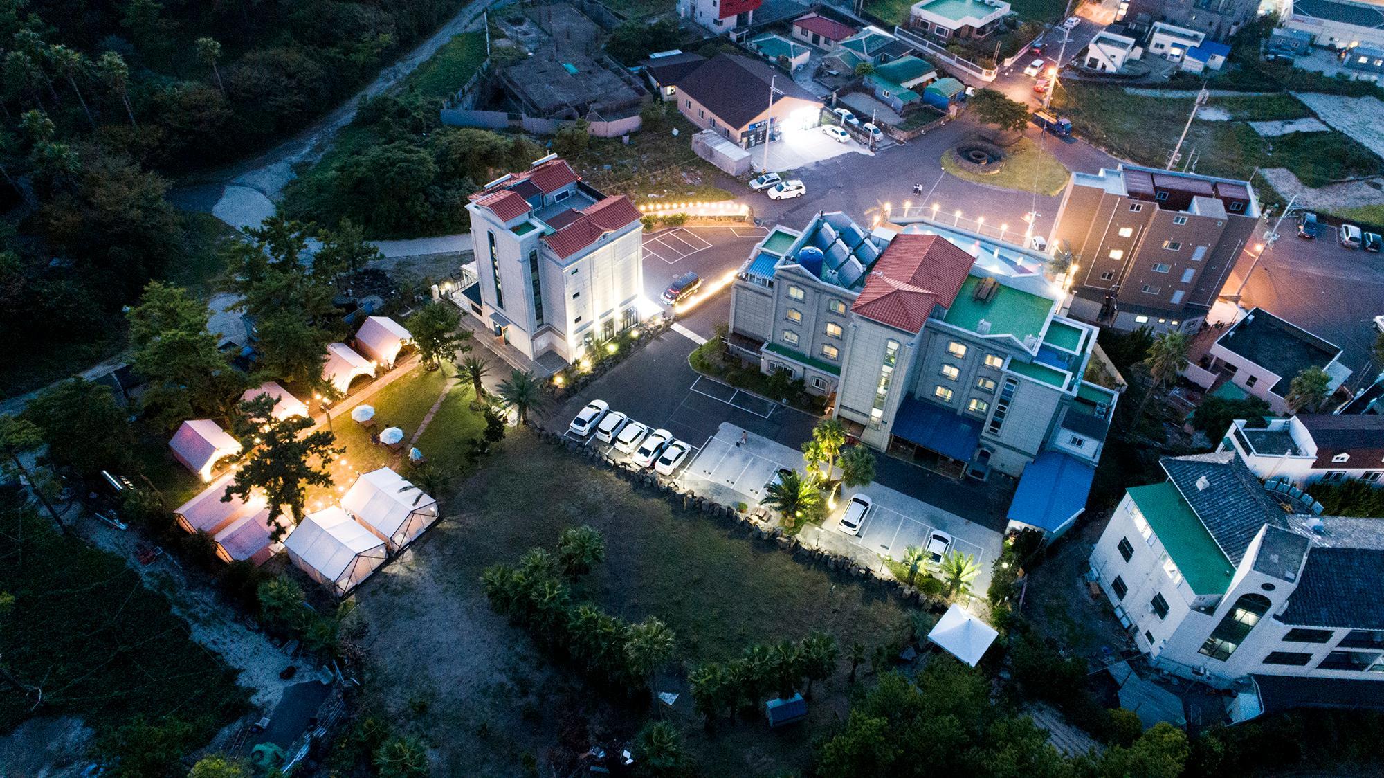 Ngoại cảnh khách sạn