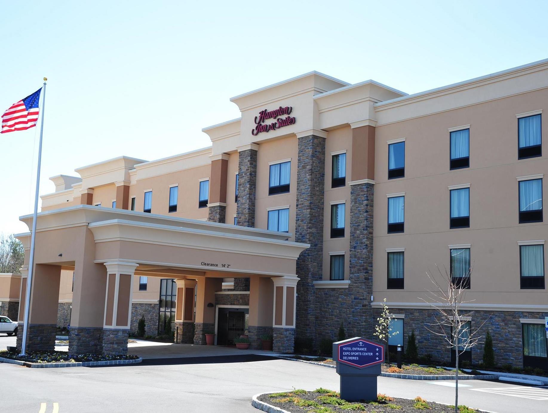 Ngoại cảnh khách sạn