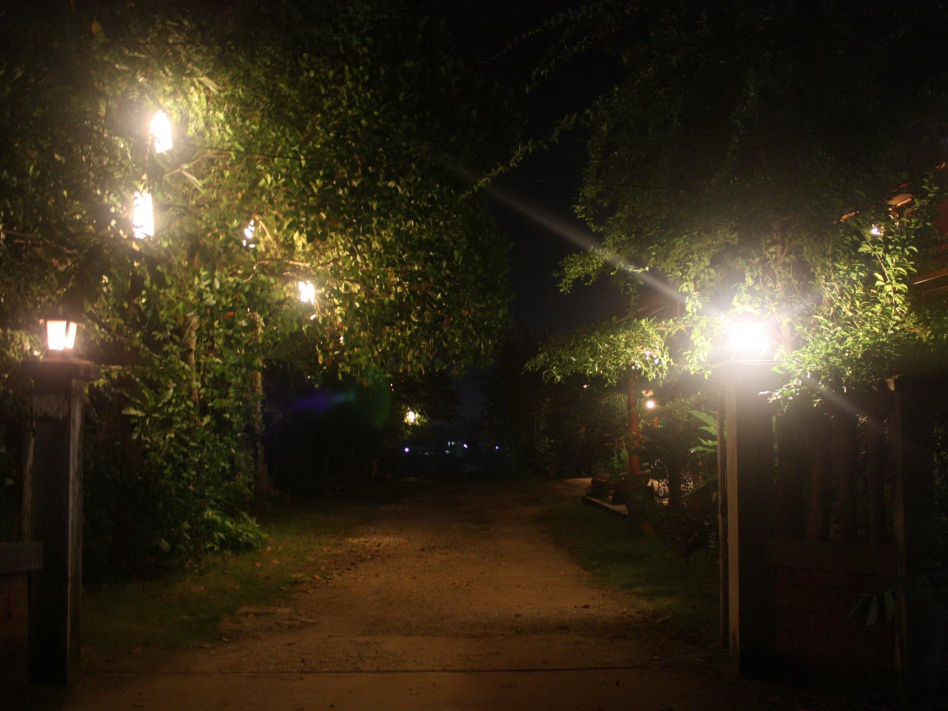 Khu vực xung quanh