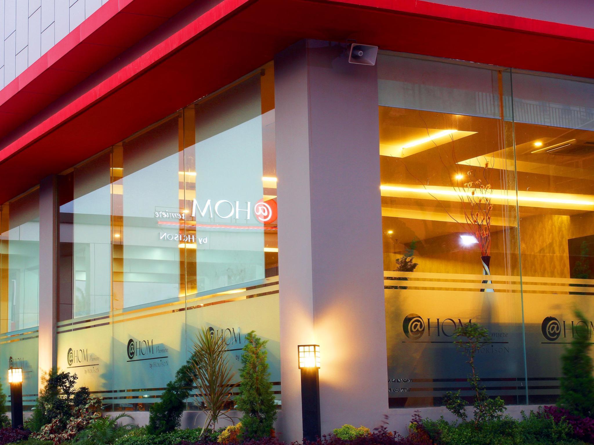 Ngoại cảnh khách sạn