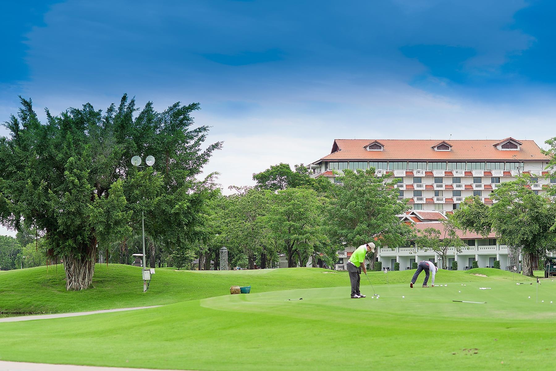 Ngoại cảnh khách sạn