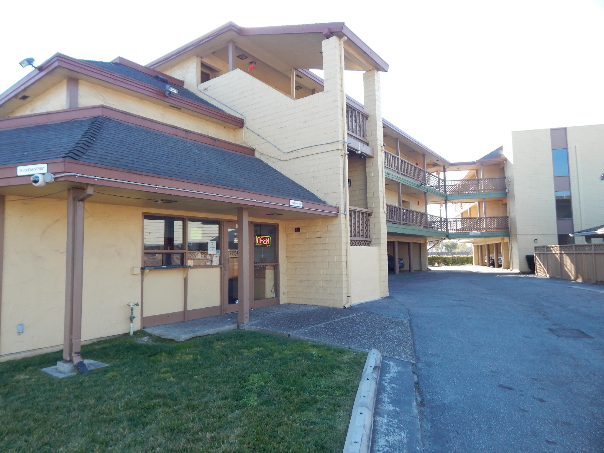 Ngoại cảnh khách sạn