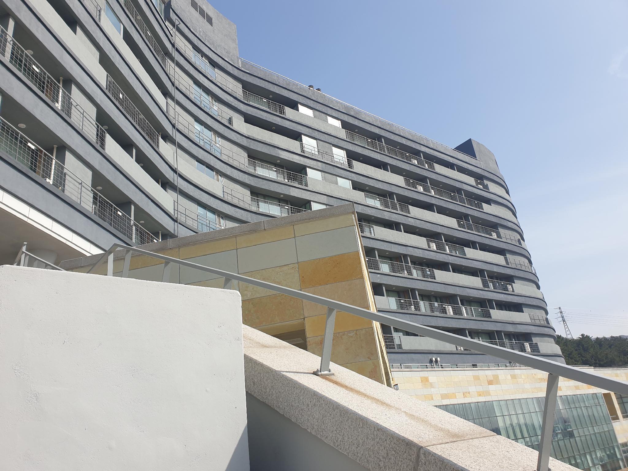 Ngoại cảnh khách sạn