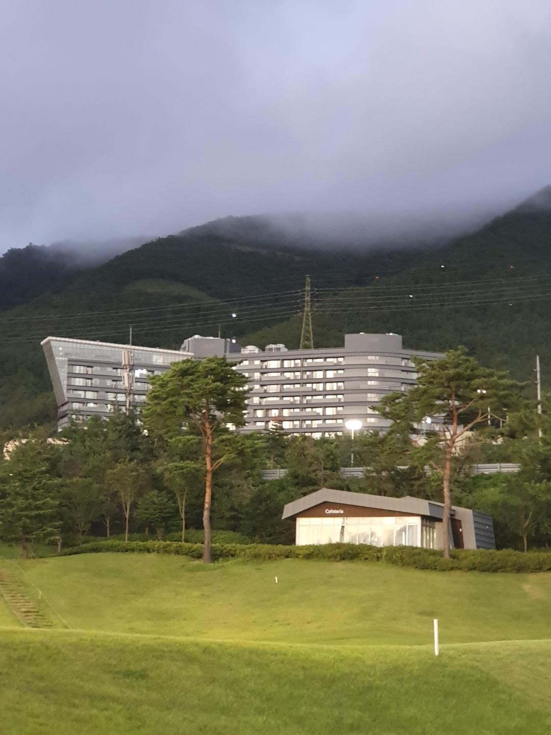 Ngoại cảnh khách sạn