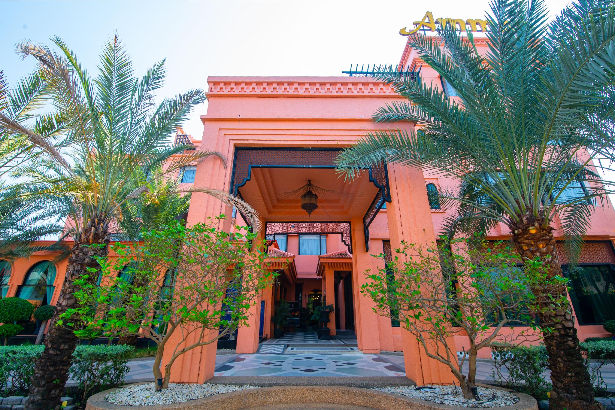 Ngoại cảnh khách sạn