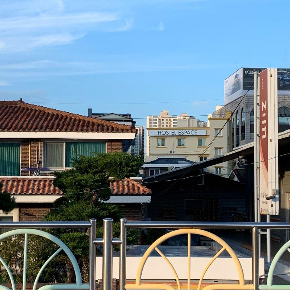 Khu vực xung quanh