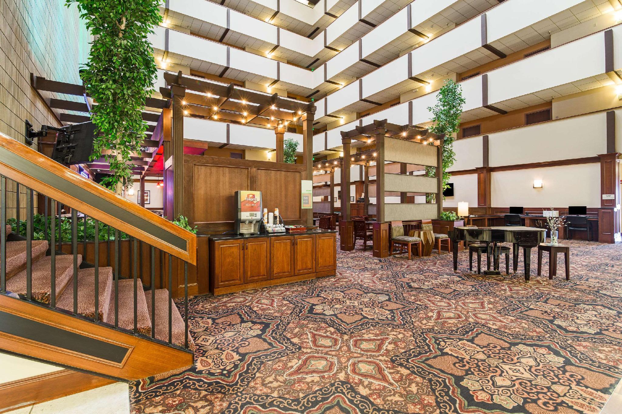 Trung tâm hội nghị