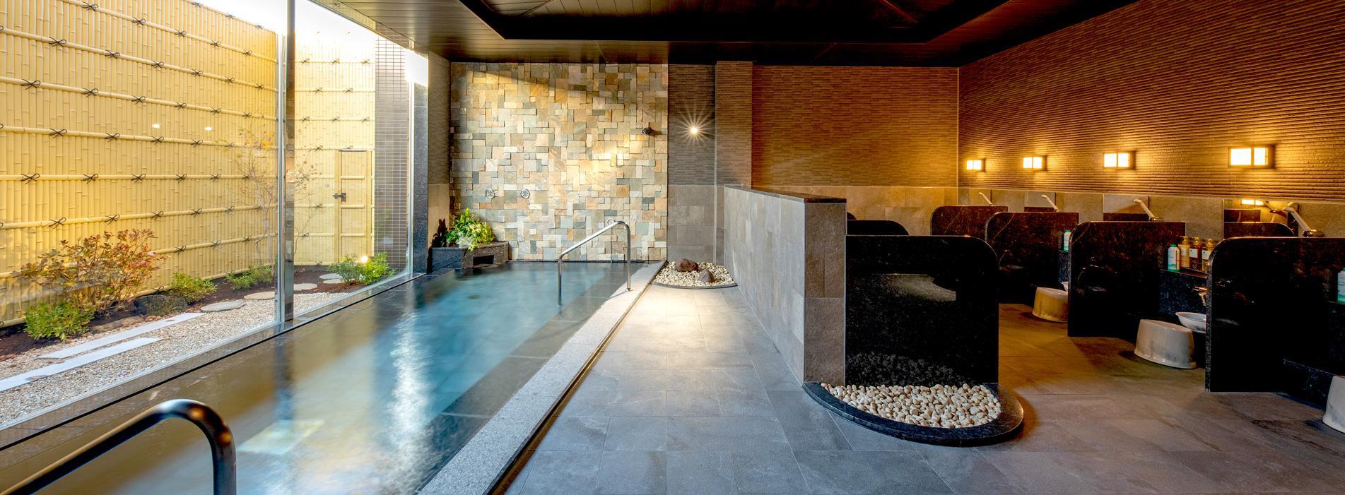 Tắm suối nước nóng