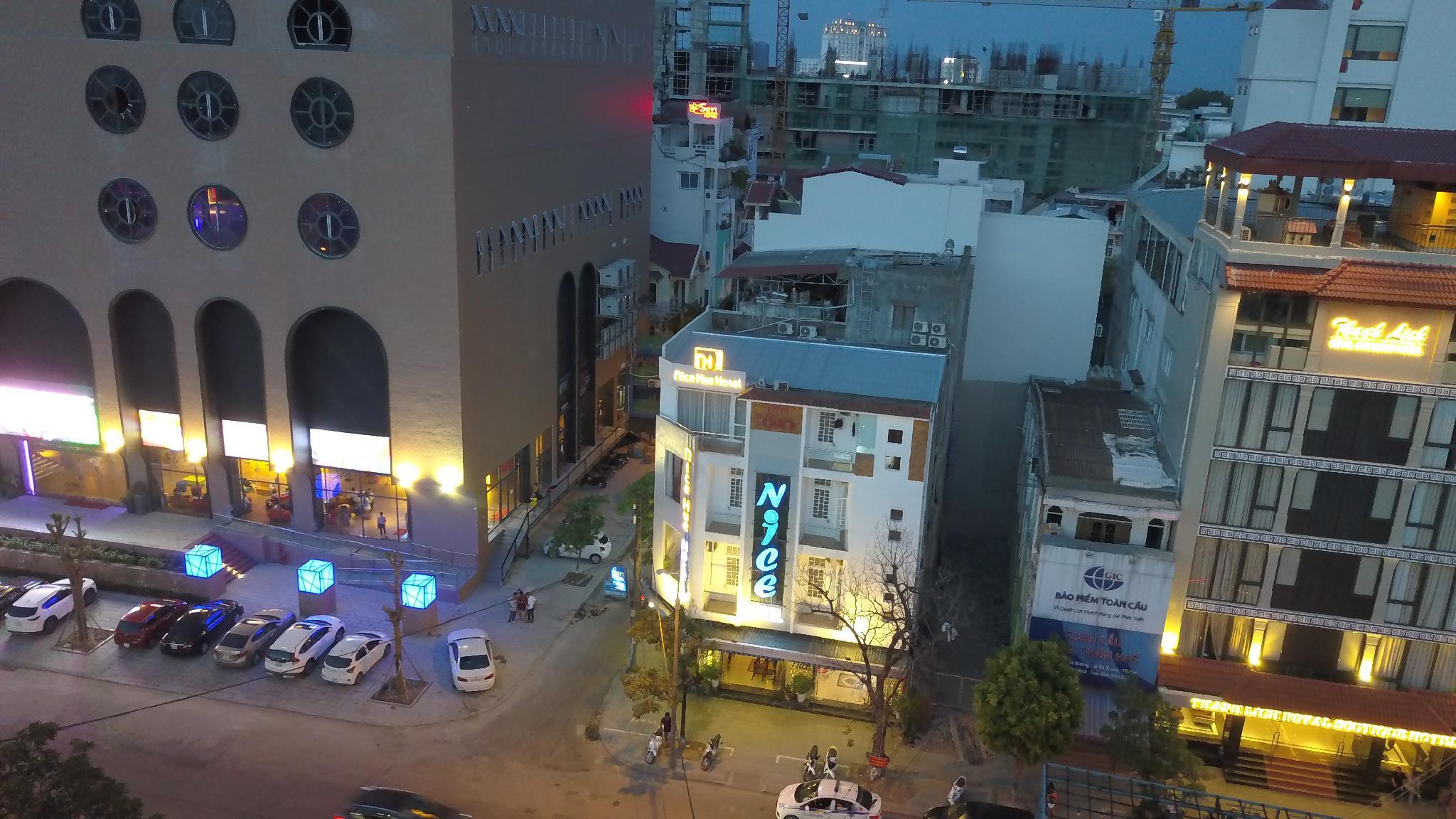 Ngoại cảnh khách sạn