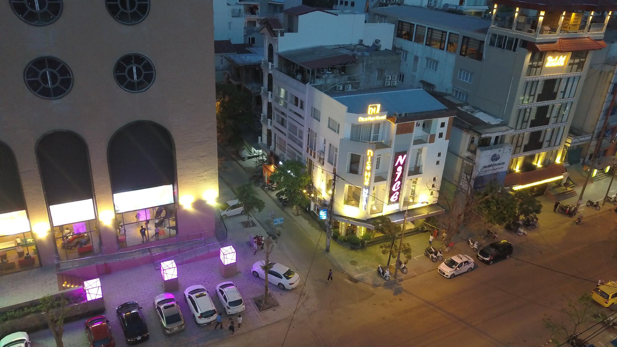 Ngoại cảnh khách sạn
