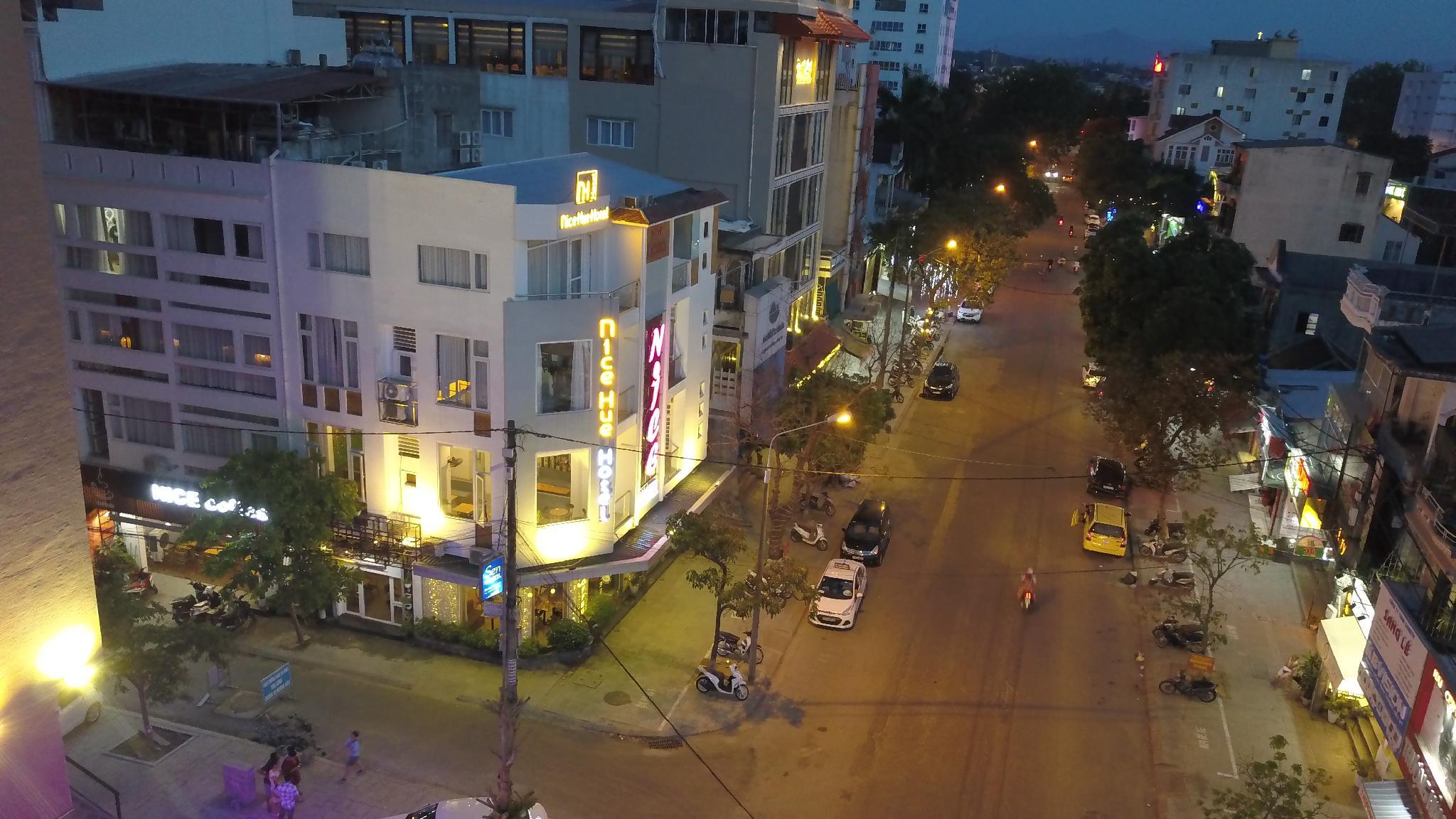 Ngoại cảnh khách sạn