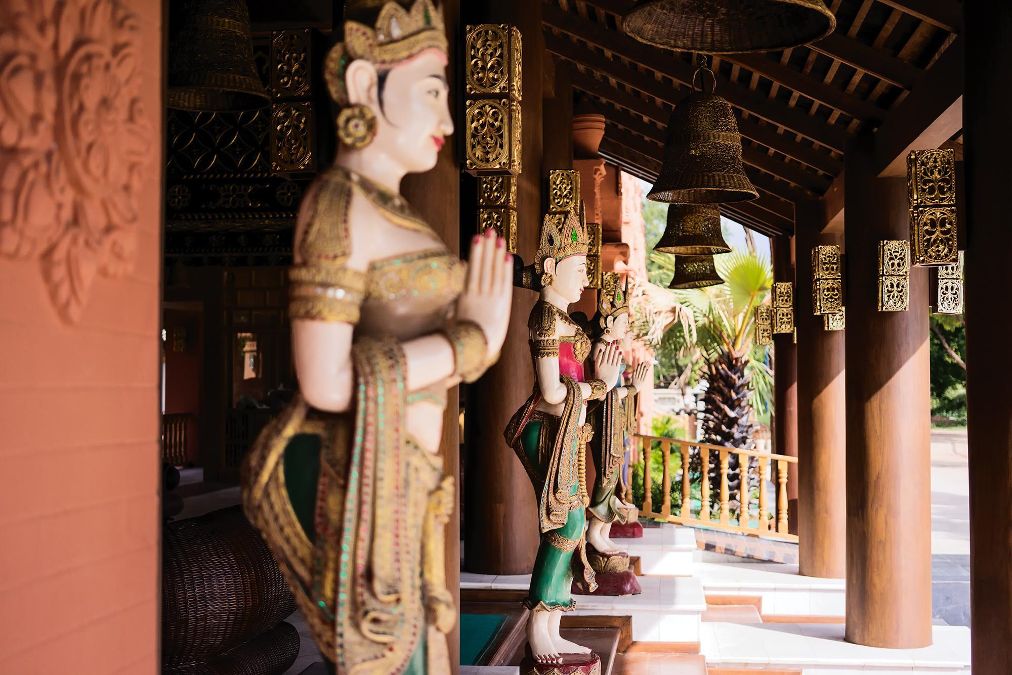 Ngoại cảnh khách sạn