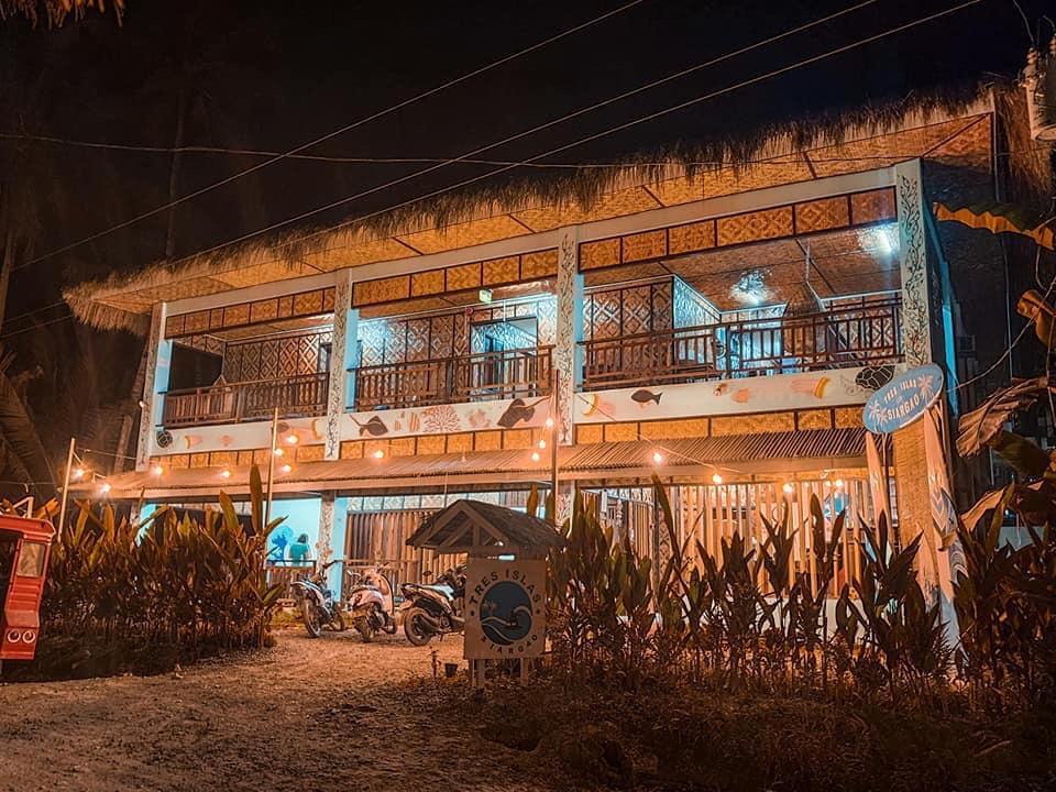 Ngoại cảnh khách sạn