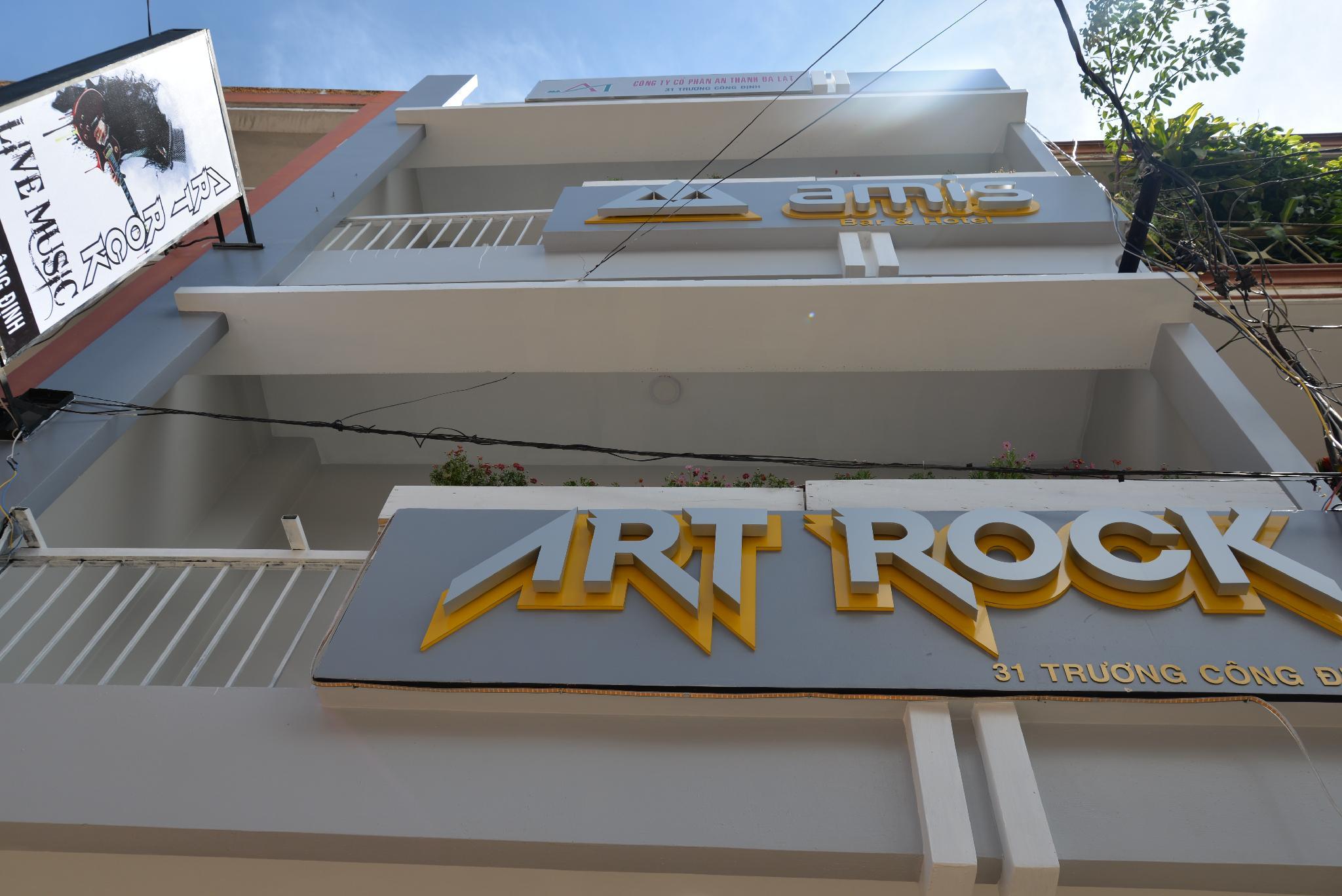 Ngoại cảnh khách sạn