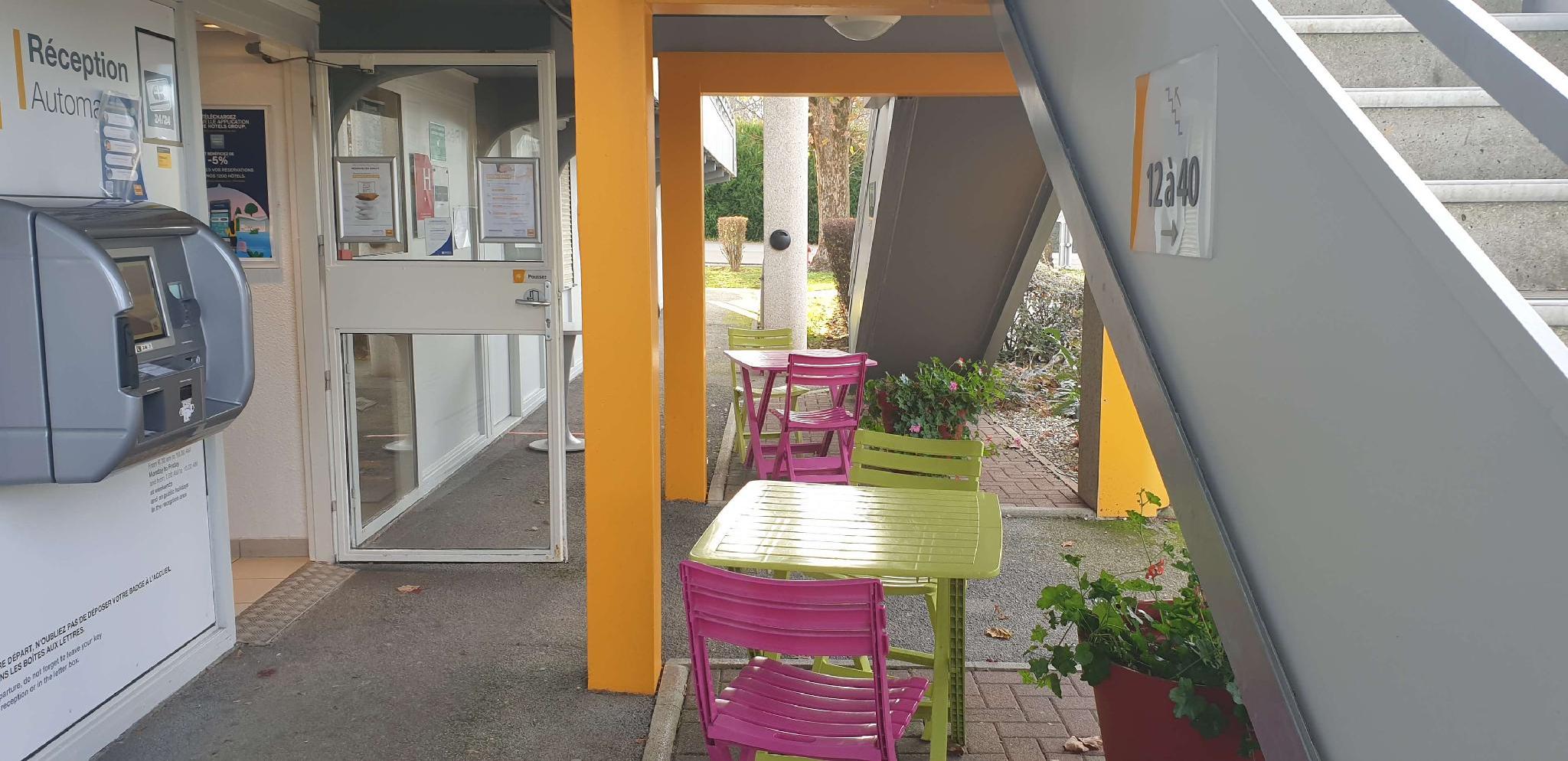 Ngoại cảnh khách sạn