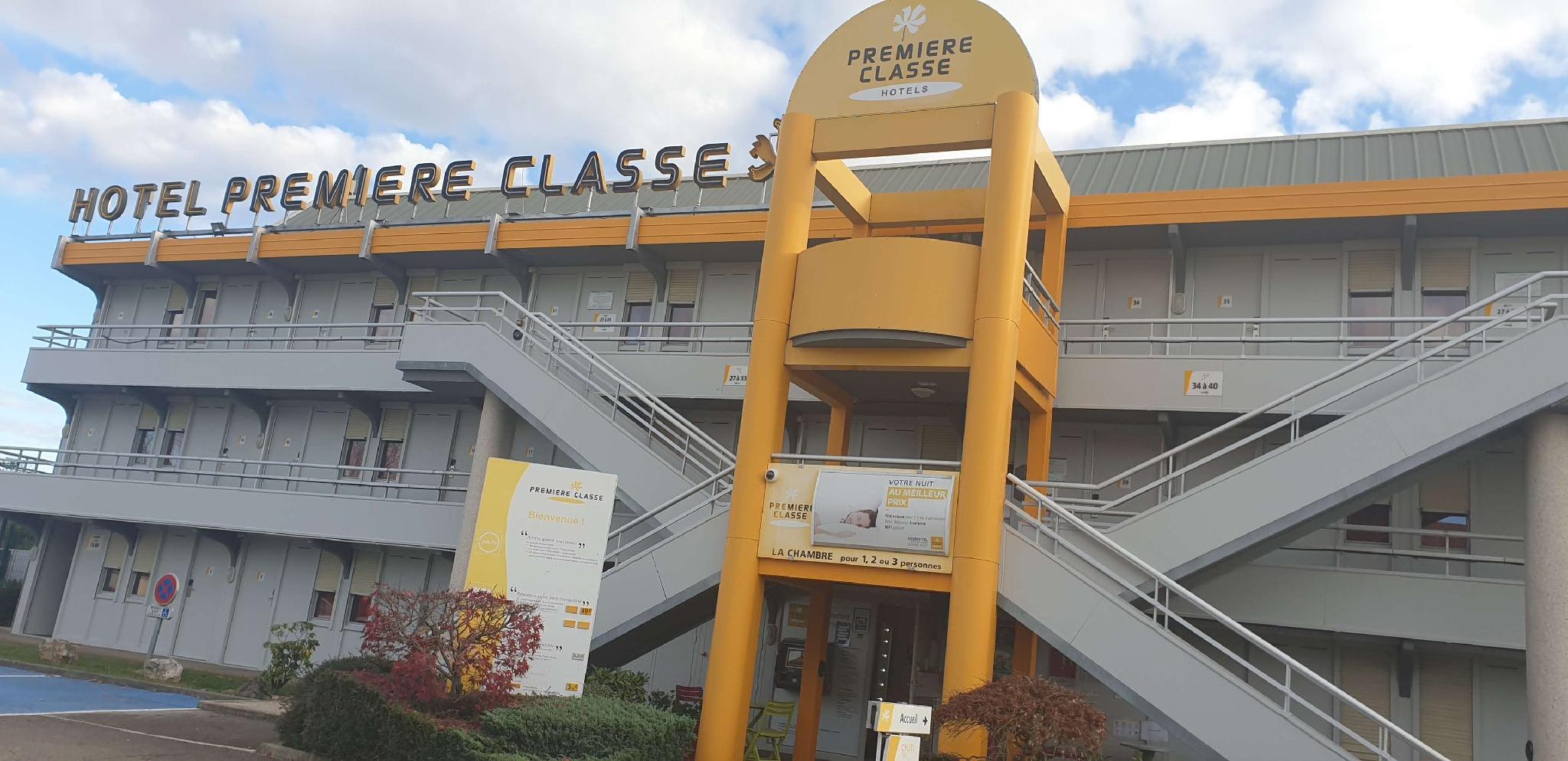 Ngoại cảnh khách sạn