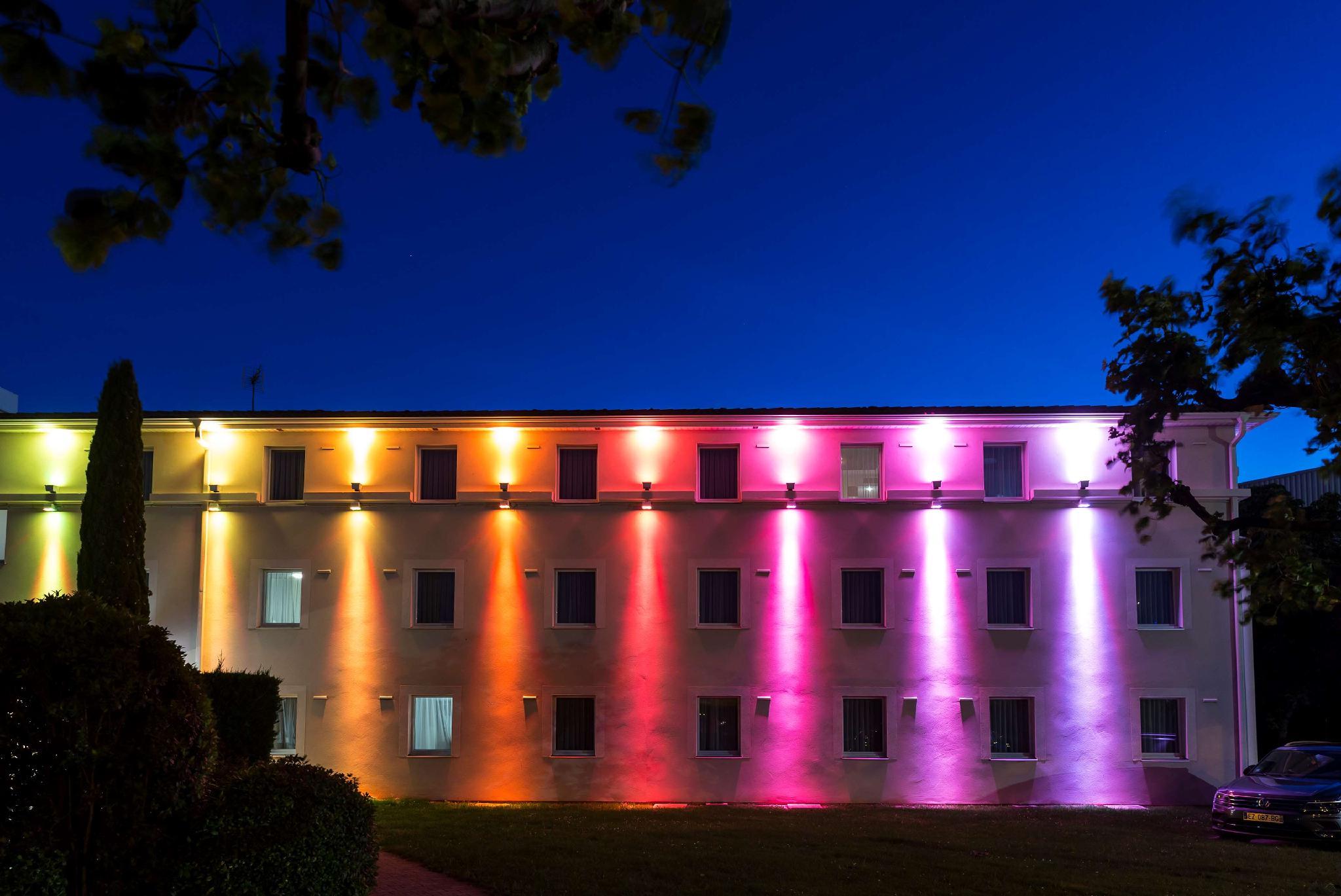 Ngoại cảnh khách sạn